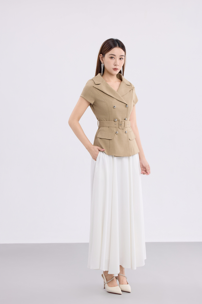 10141329 Monroe Belted Double-Breasted Blazer Top Product Description： A sophisticated statement piece inspired by classic power dressing, the Monroe Belted Double-Breasted Blazer Top