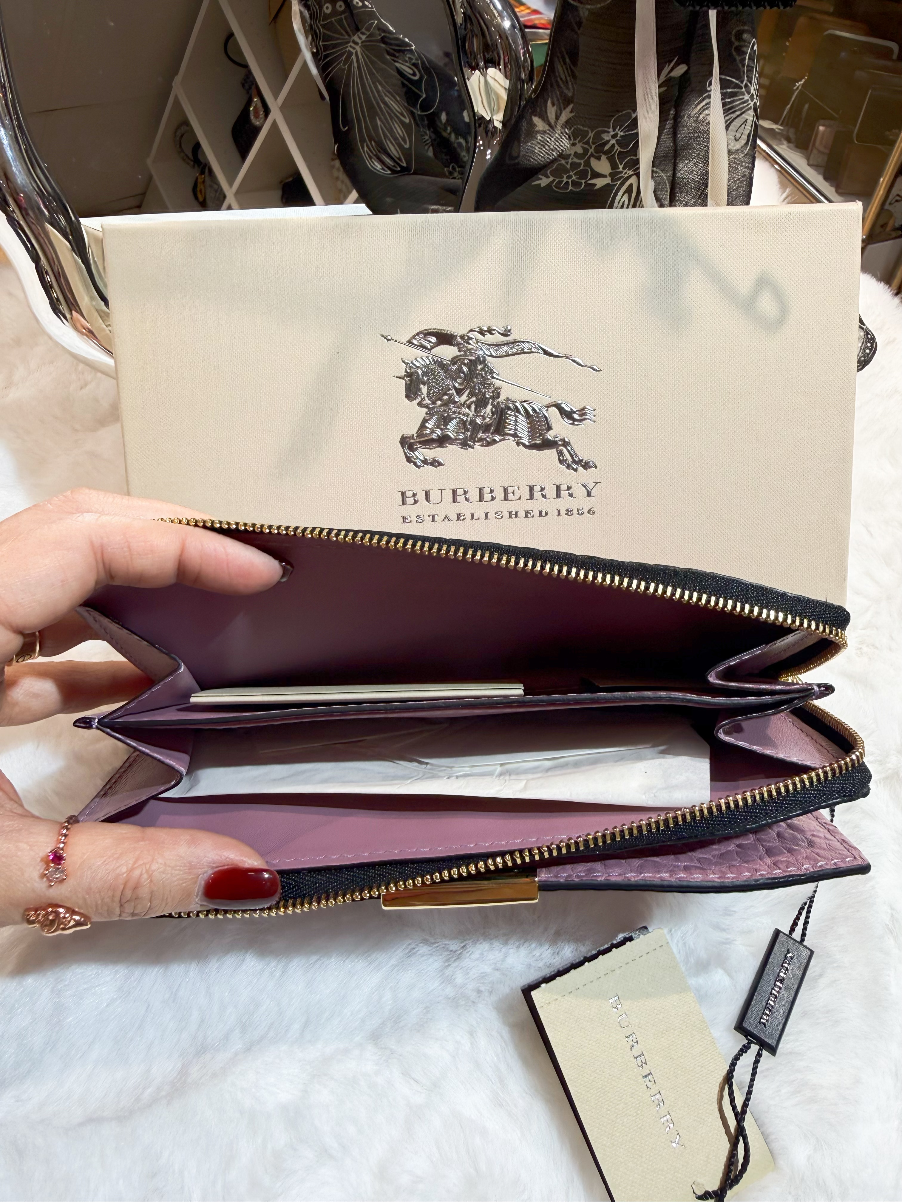 Burberry slim wallet pink heather