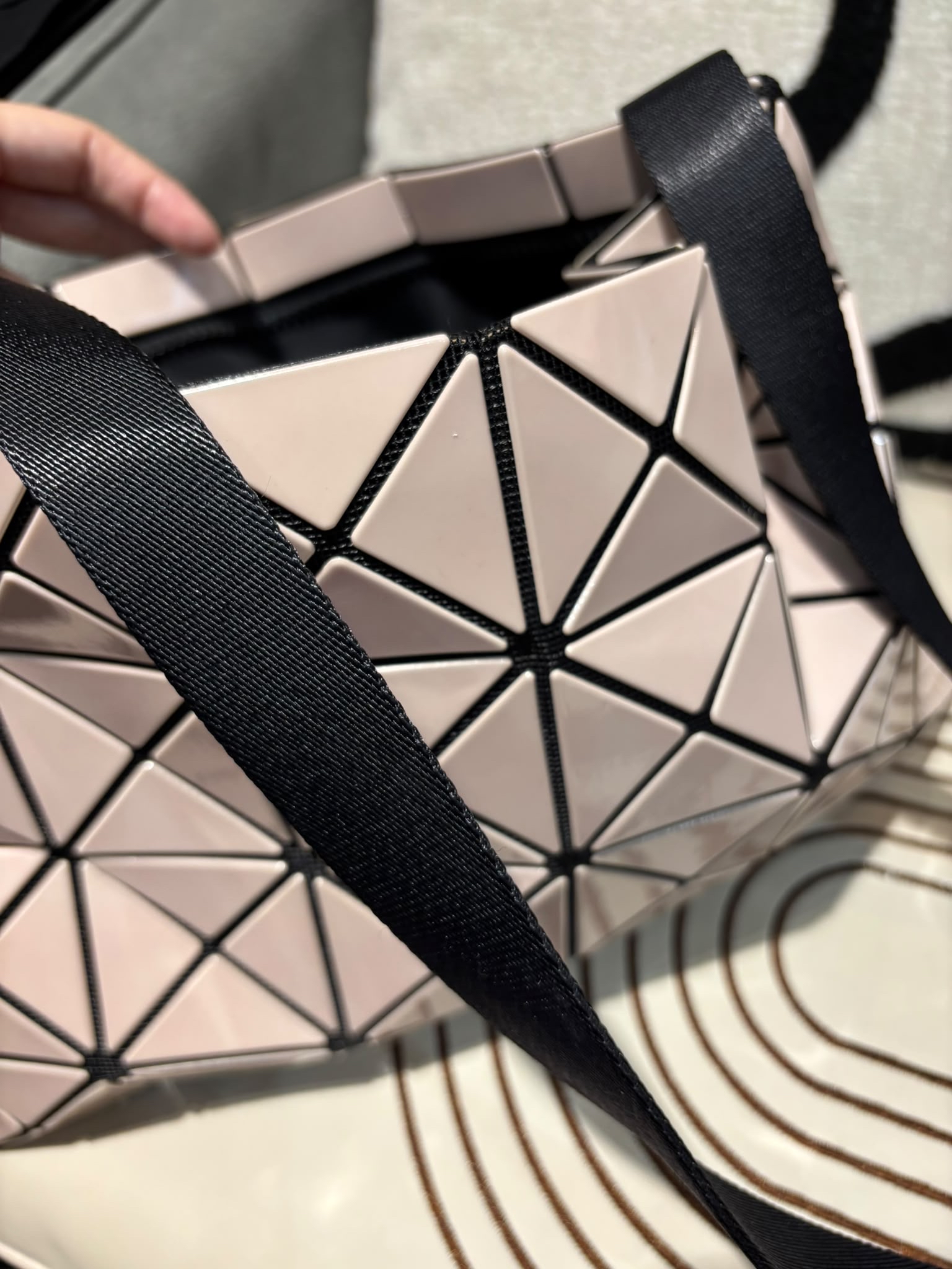 Issey Miyake bao bao crossbody bag 100%Authentic, 98%New ✅Dust bag