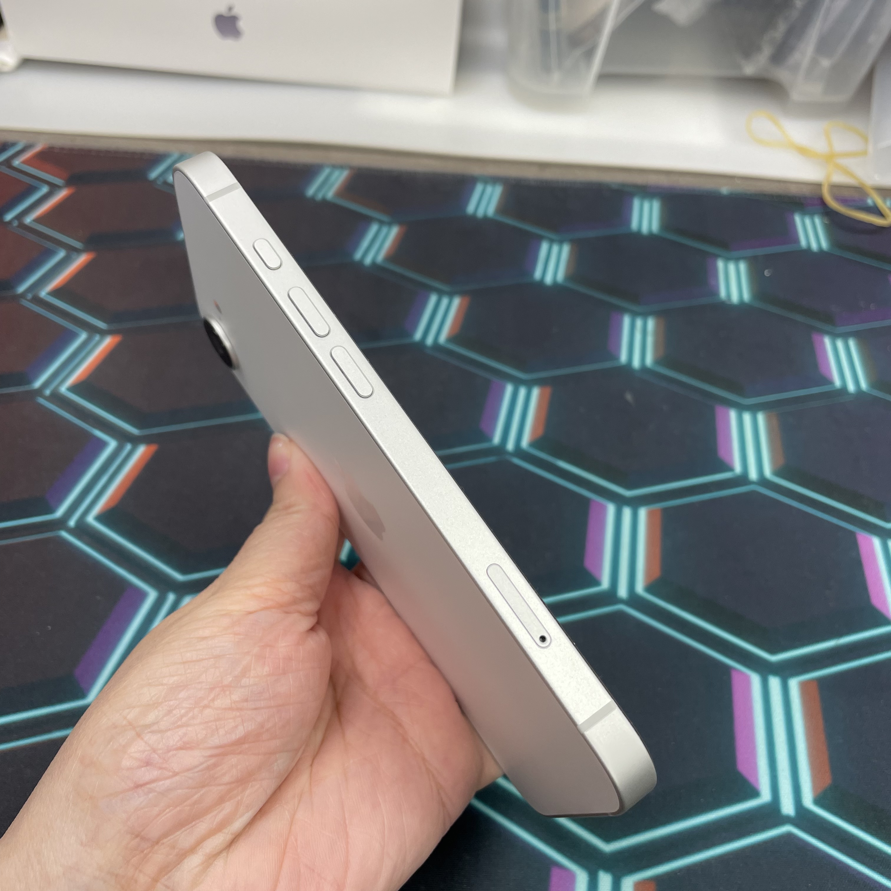 *7907 16e 完美機 256GB 電97 白色 white