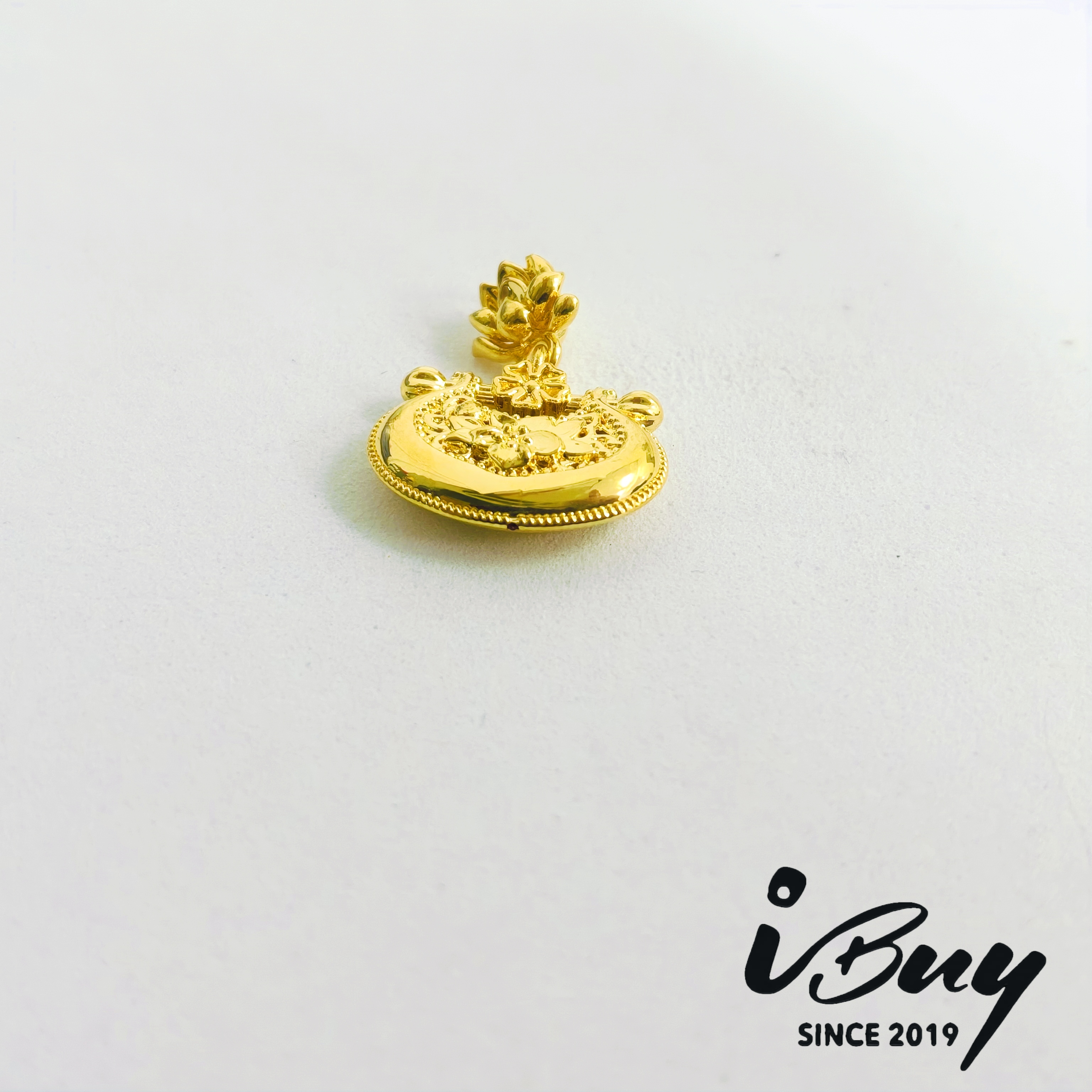 916 HARD GOLD CHERRY BLOSSOM INGOT LOCK  916 樱花元宝锁串咀