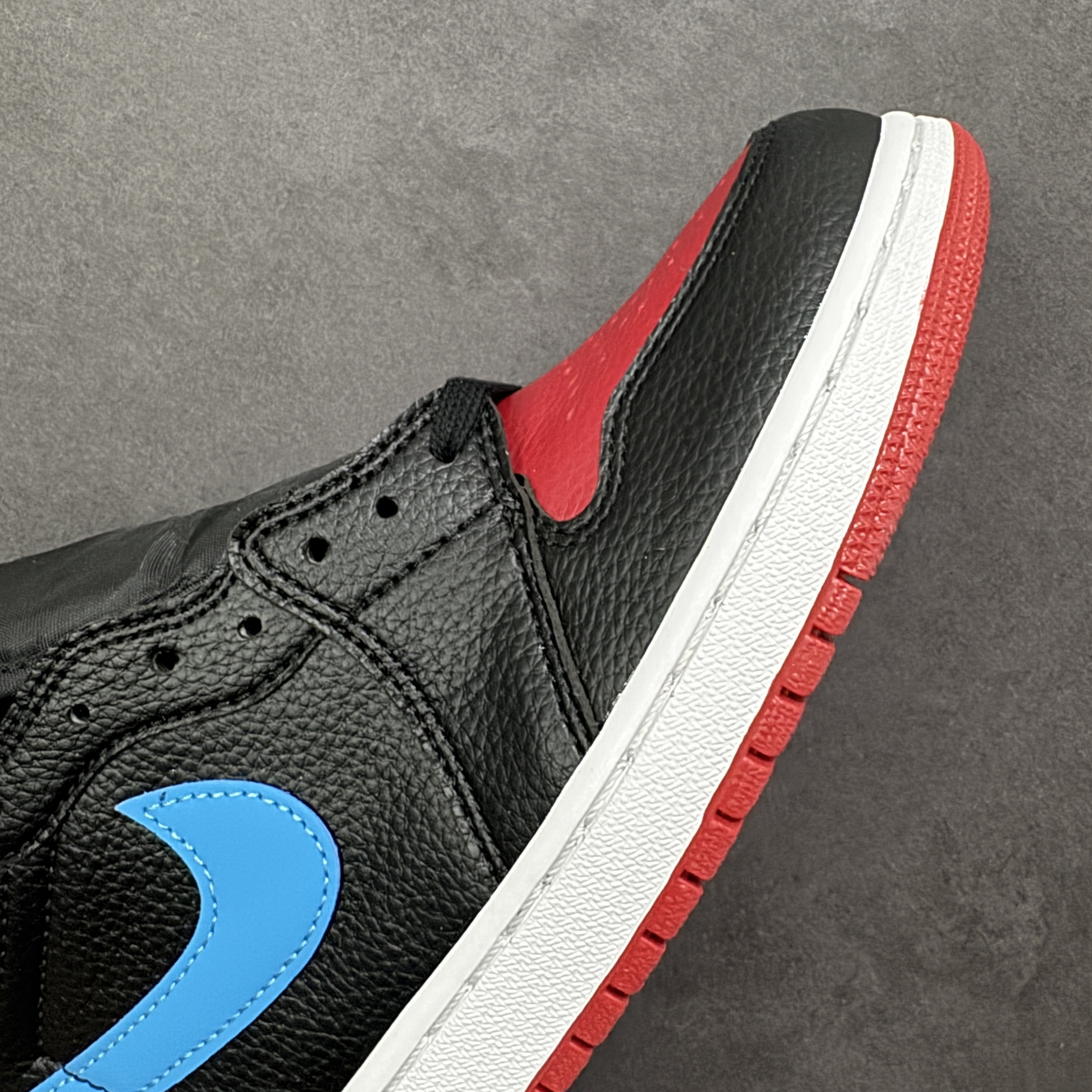 Nike Air Jordan 1 Retro High OG CD0461-046