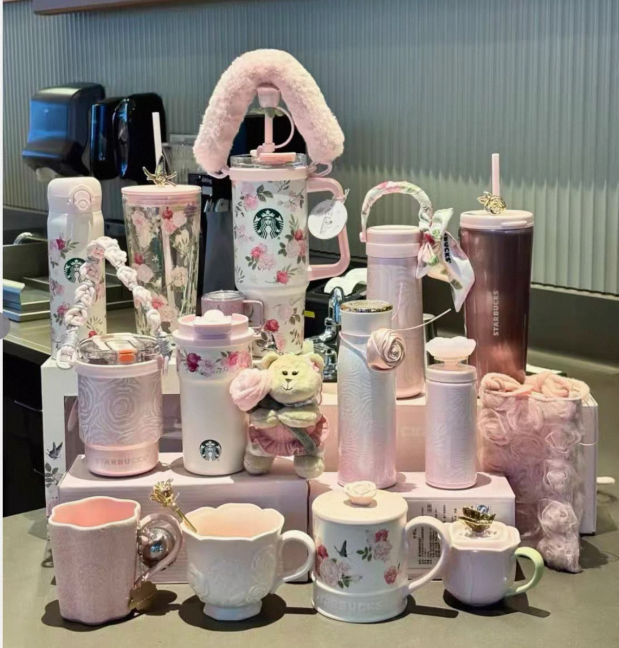 Starbucks 3月玫瑰花系列