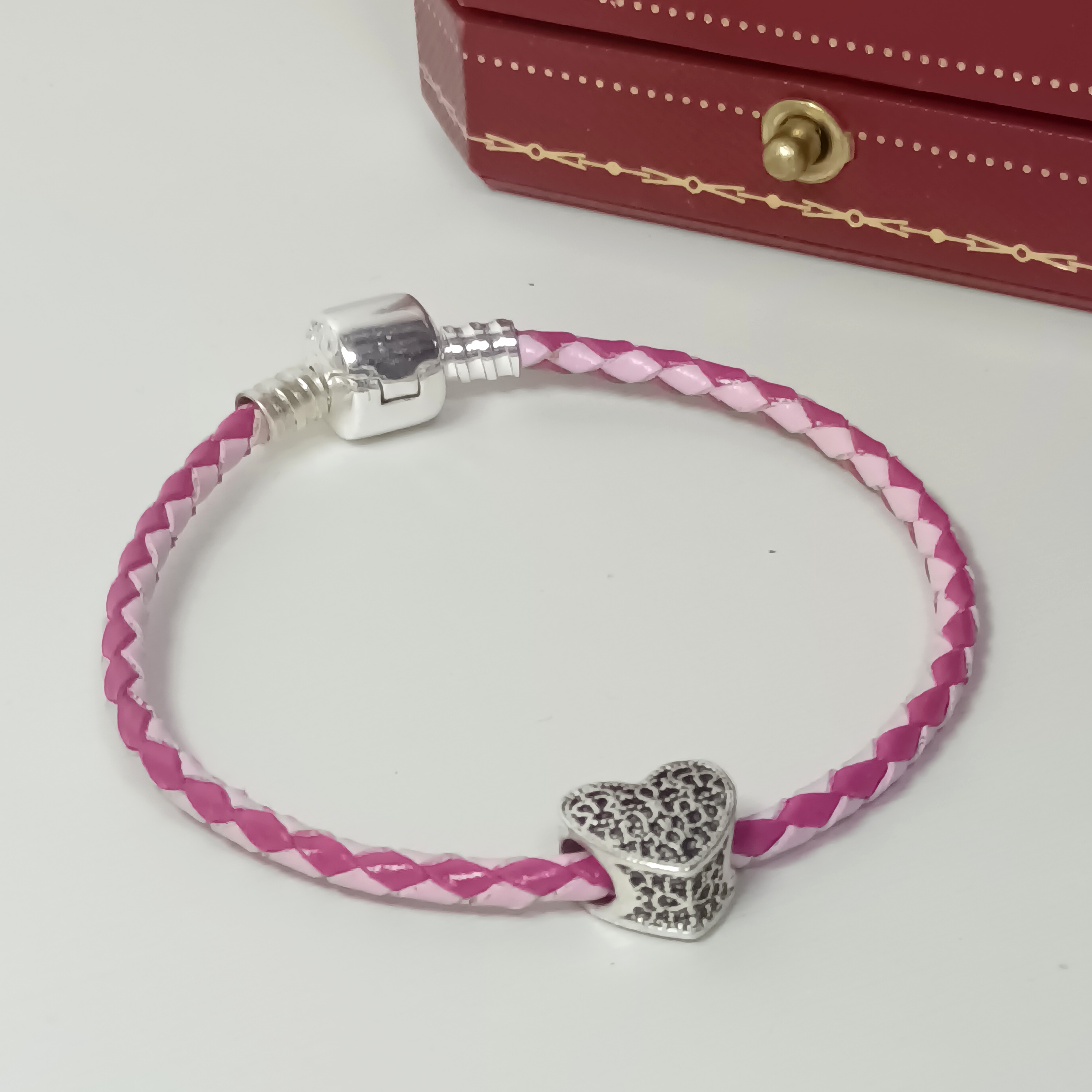 潘朵拉款鍍銀扣編織皮繩+做舊藏銀愛心手鍊