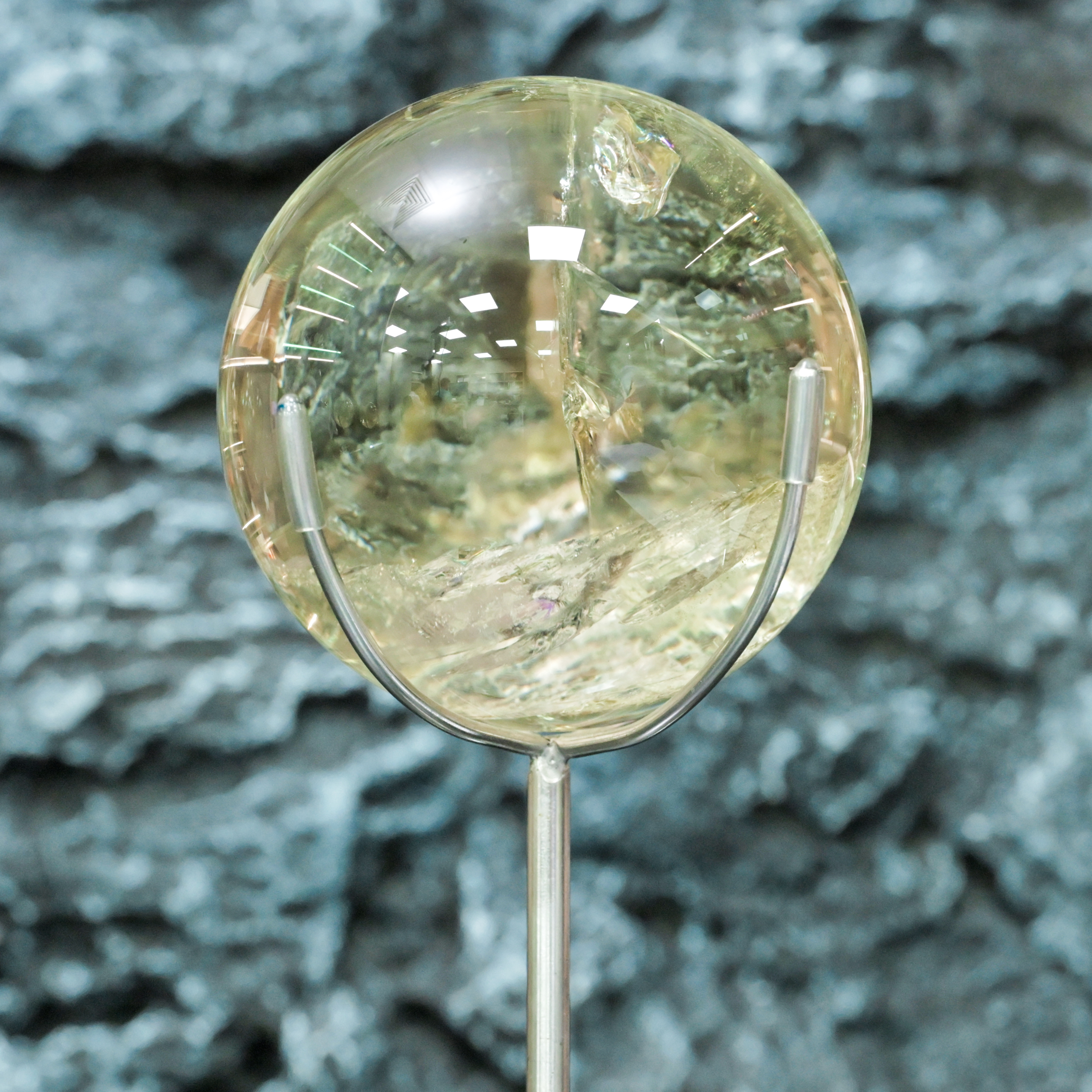 巨型黃水晶球｜重量級王者・內藏遠古黃金峽谷｜鎮宅招財頂級風水重器｜#202610016