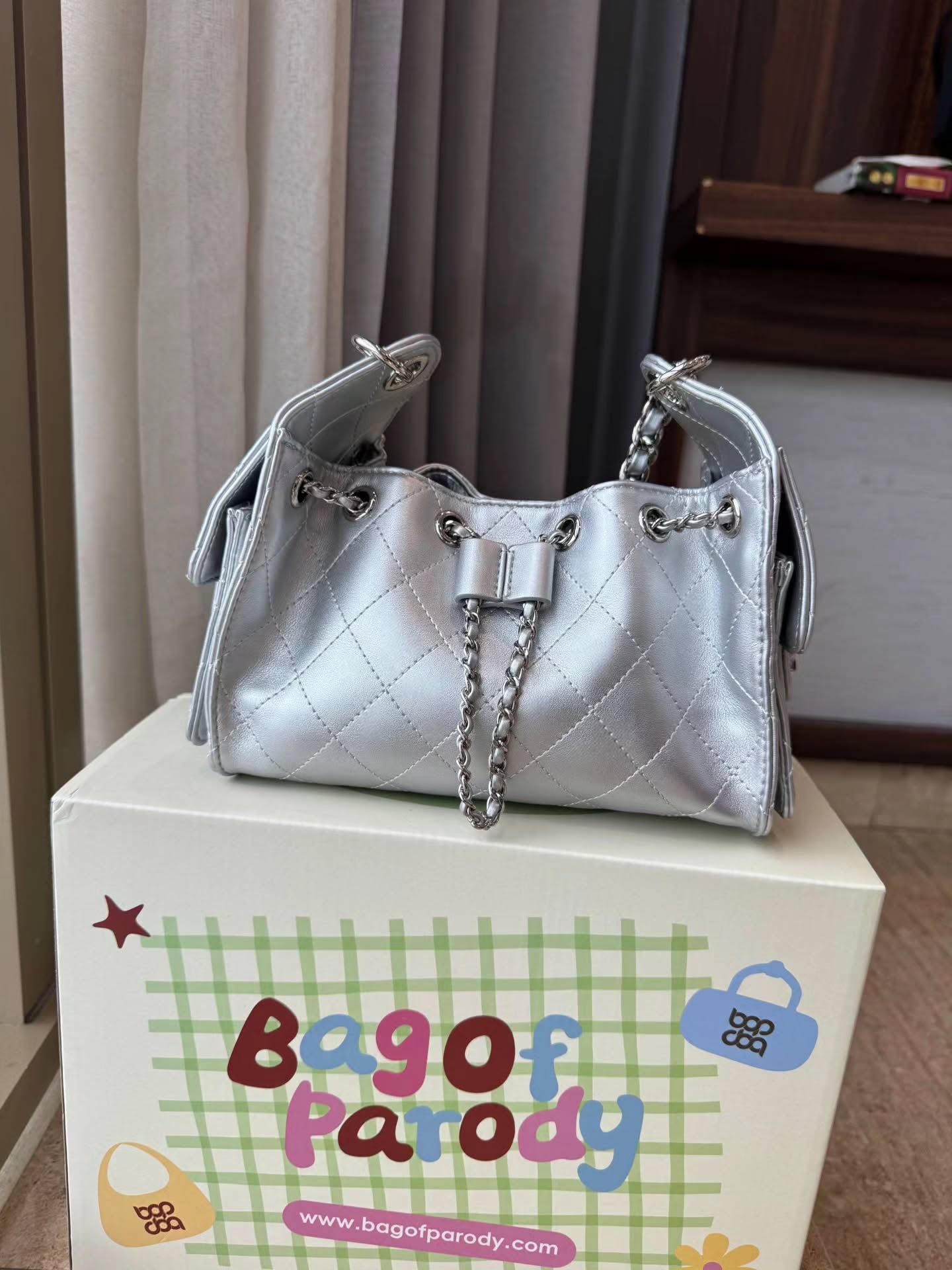 𝗕𝗮𝗴 𝗢𝗳 𝗣𝗮𝗿𝗼𝗱𝘆 小香菱格铁链包 🇨🇳