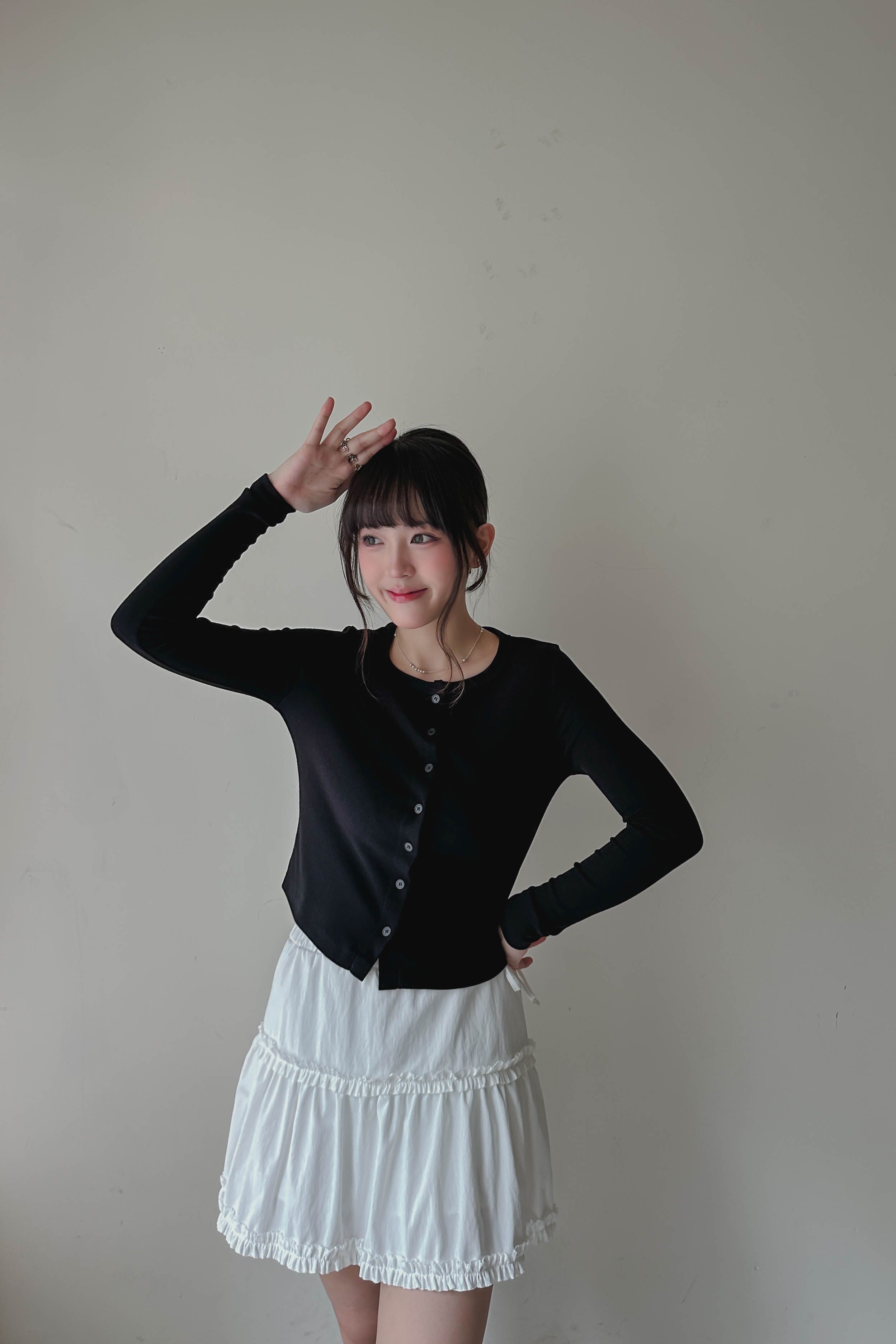 極修身親膚微短Cardigan (三色入)