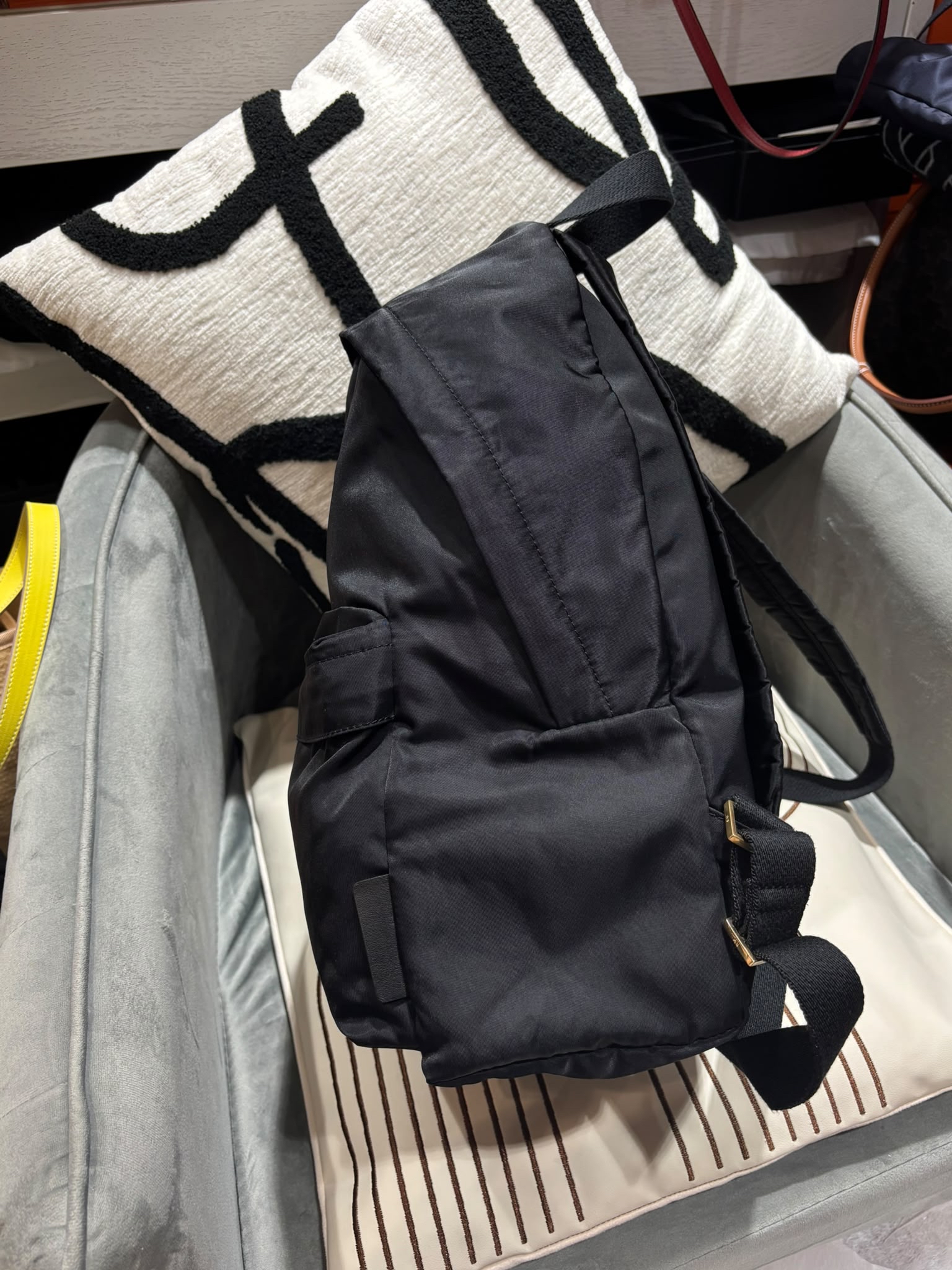 Anya Nylon Backpack Black 100%Authentic, 98%new ✅shopping bag 