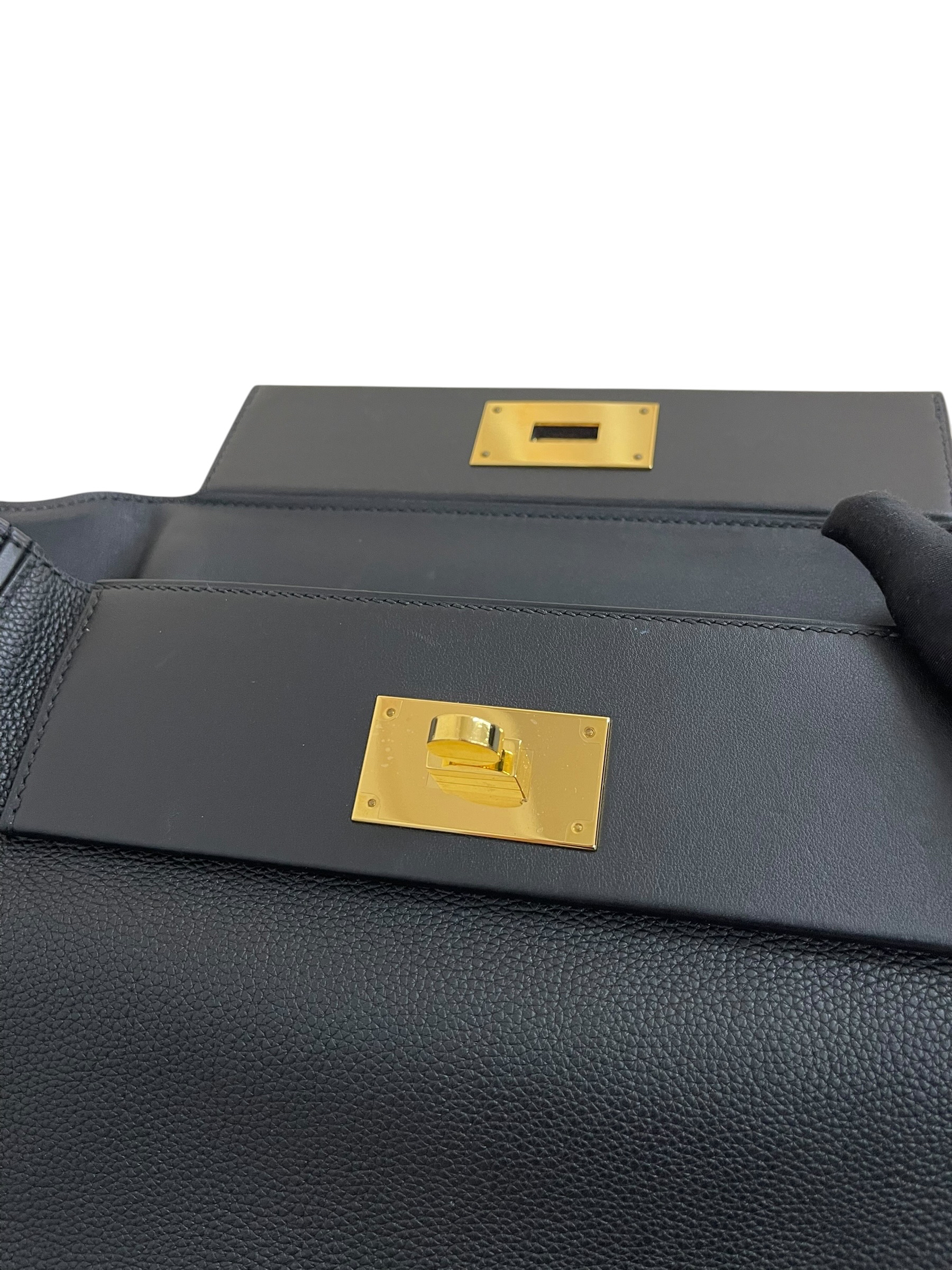 Pre-owned Hermes 2424 Stamp C / Product Code: 070103