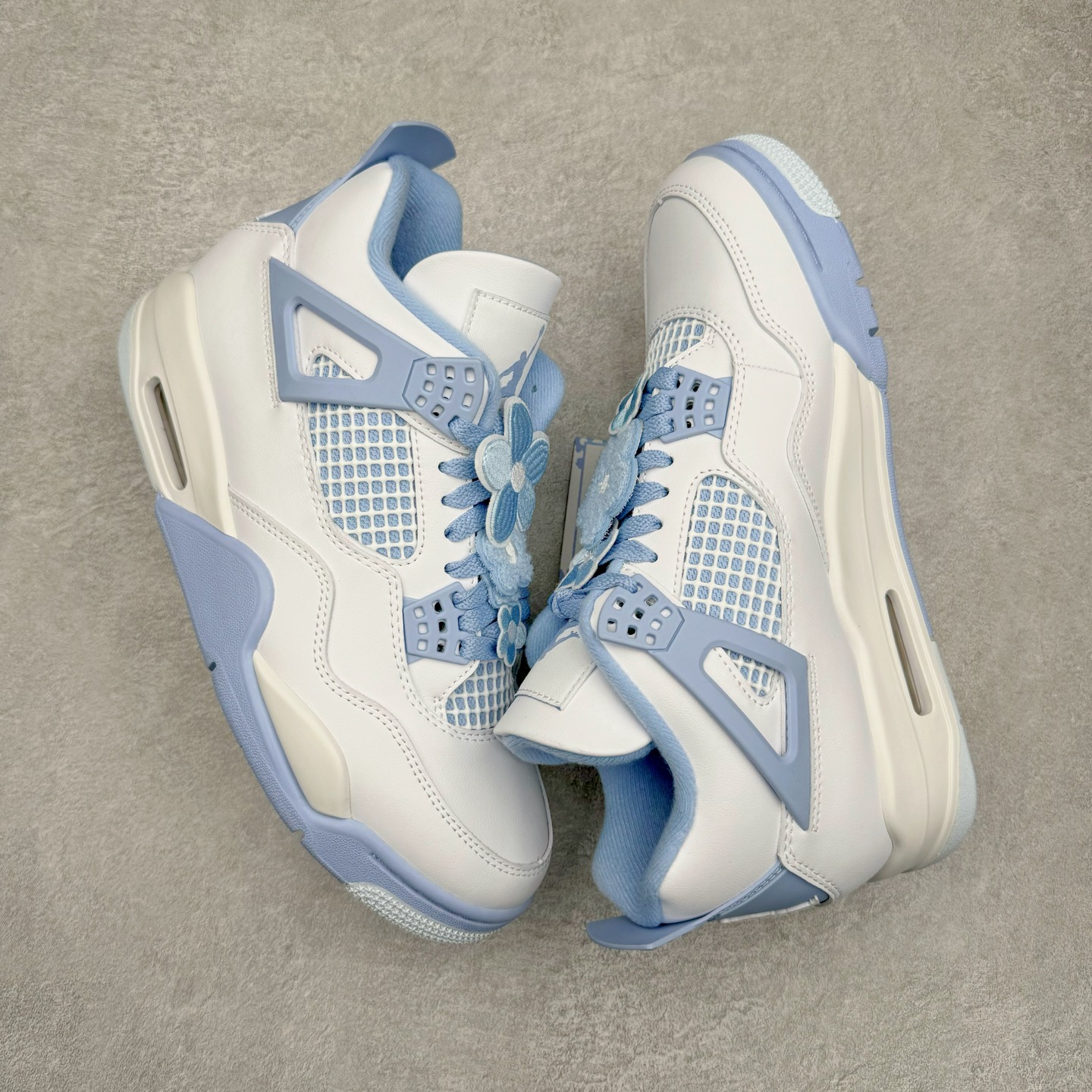 Air Jordan 4 Retro "Forget Me Not" HV0823-100
