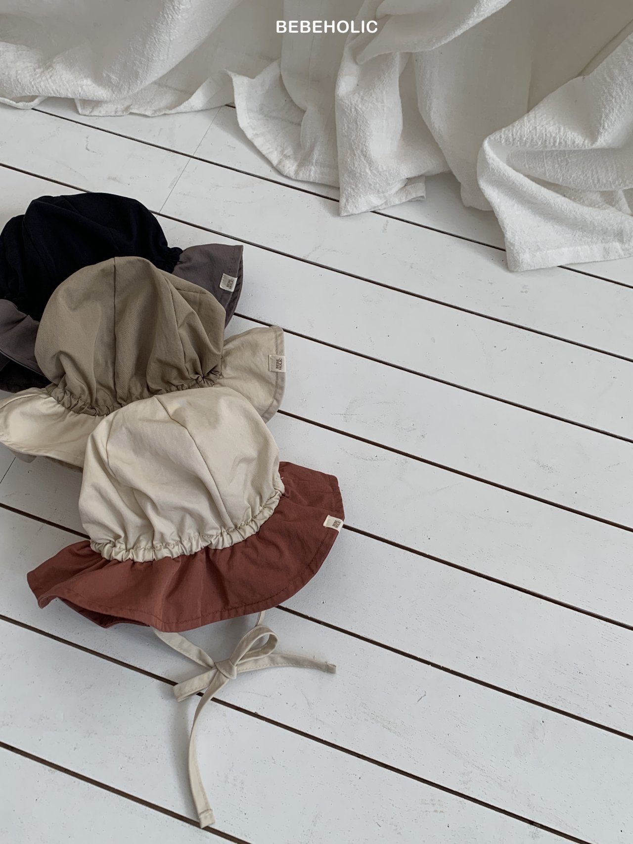 🌸預訂 韓國直送🌸🇰🇷BEBEHOLIC三色標籤拼色綁帶休閑嬰兒帽