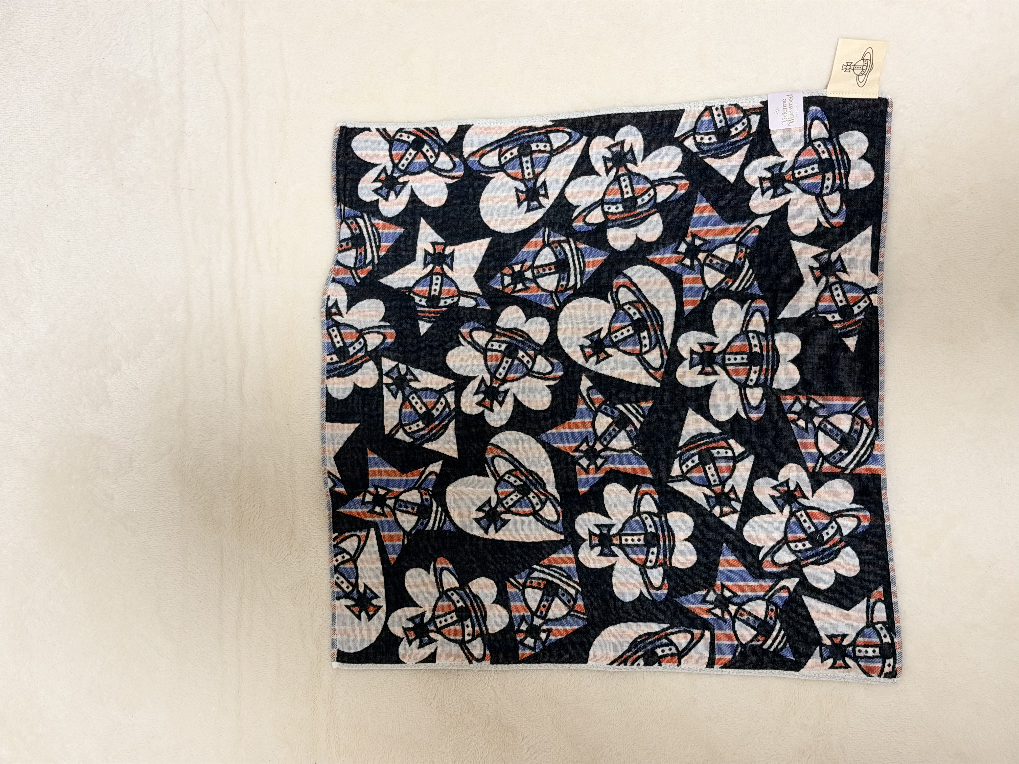 日本製Westwood 巾