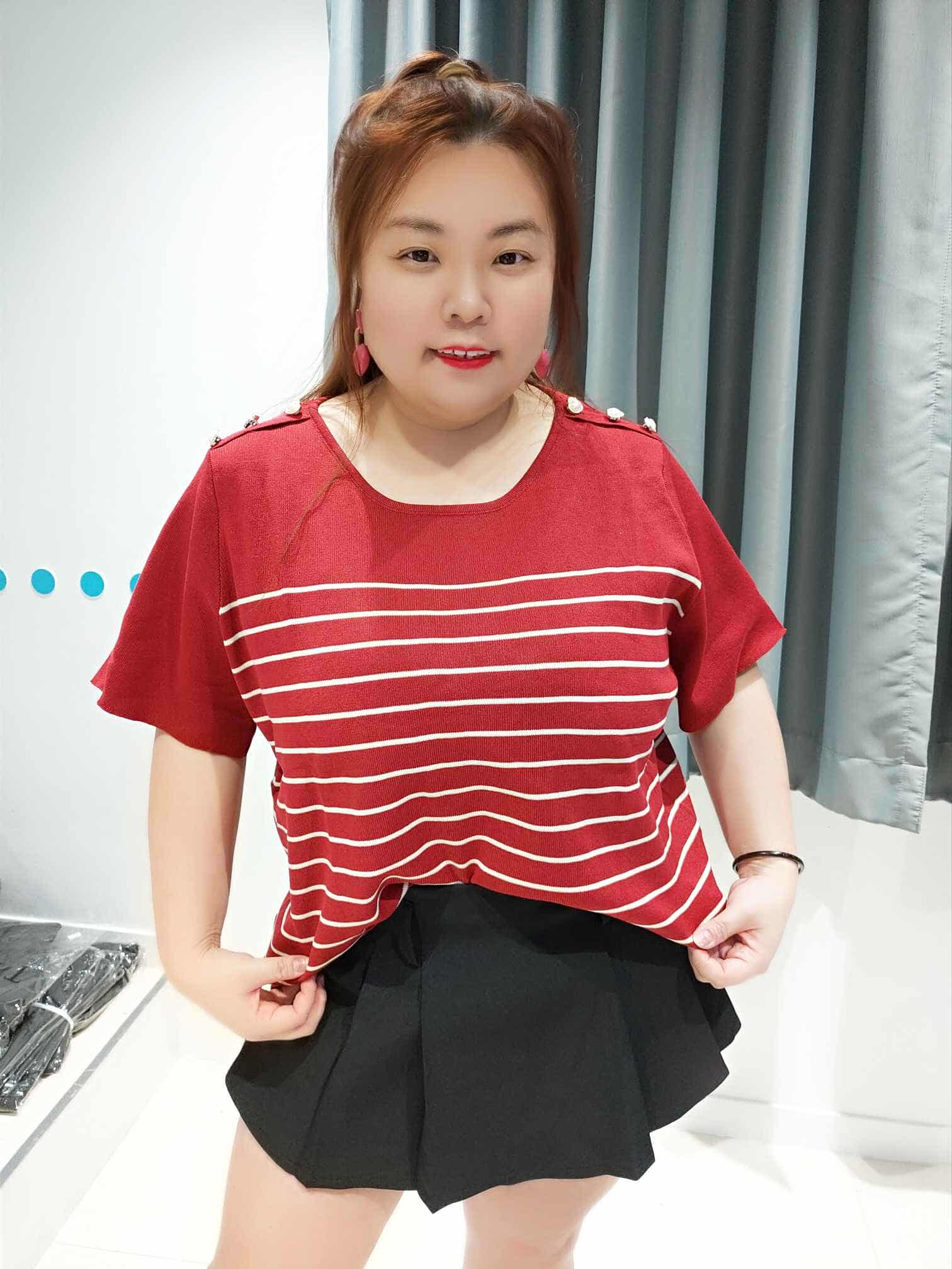 ENC13 DSF07 肩珍珠钮设计针织上衣