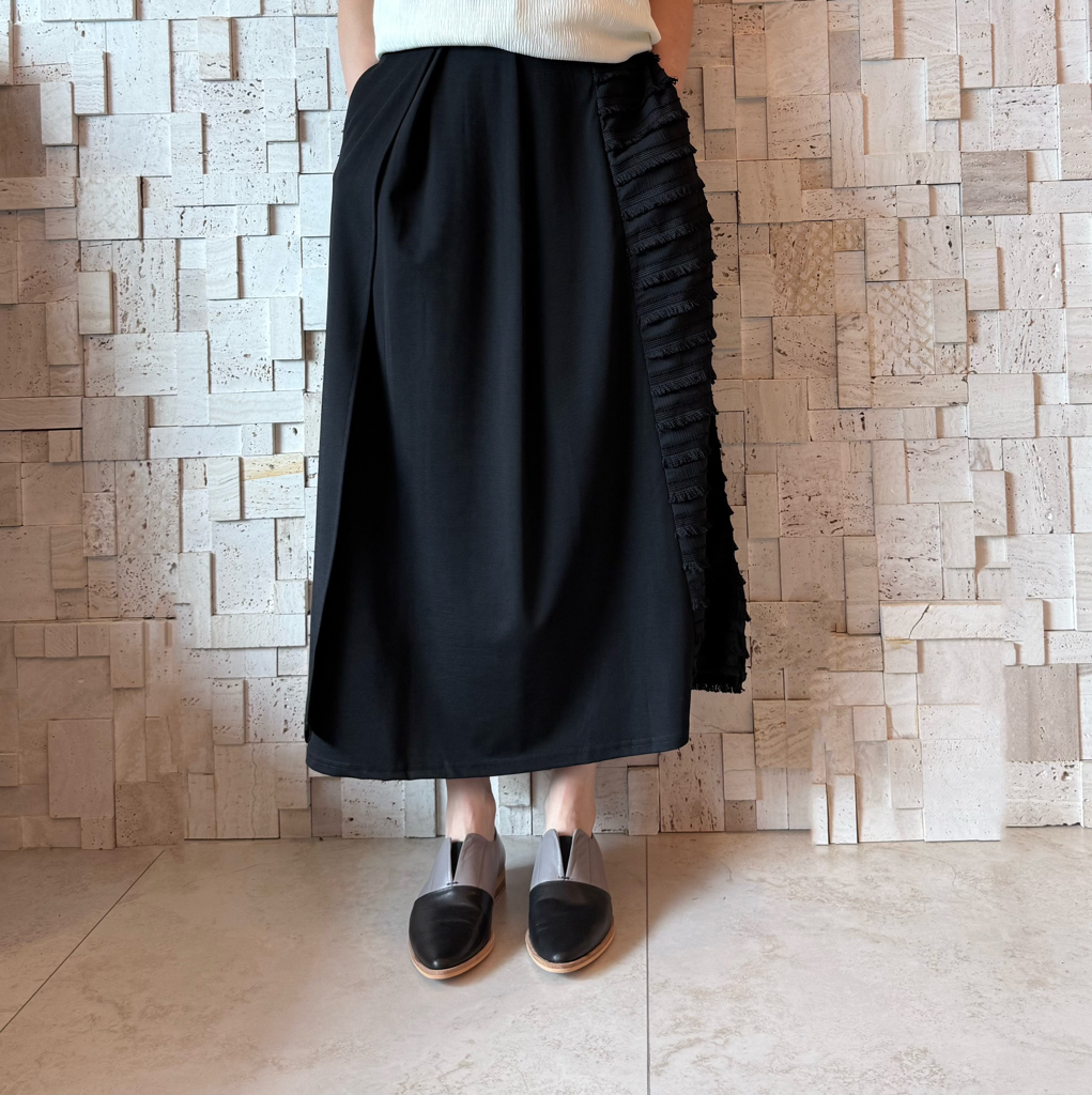 B00572 彈性不規則流蘇裙🖤