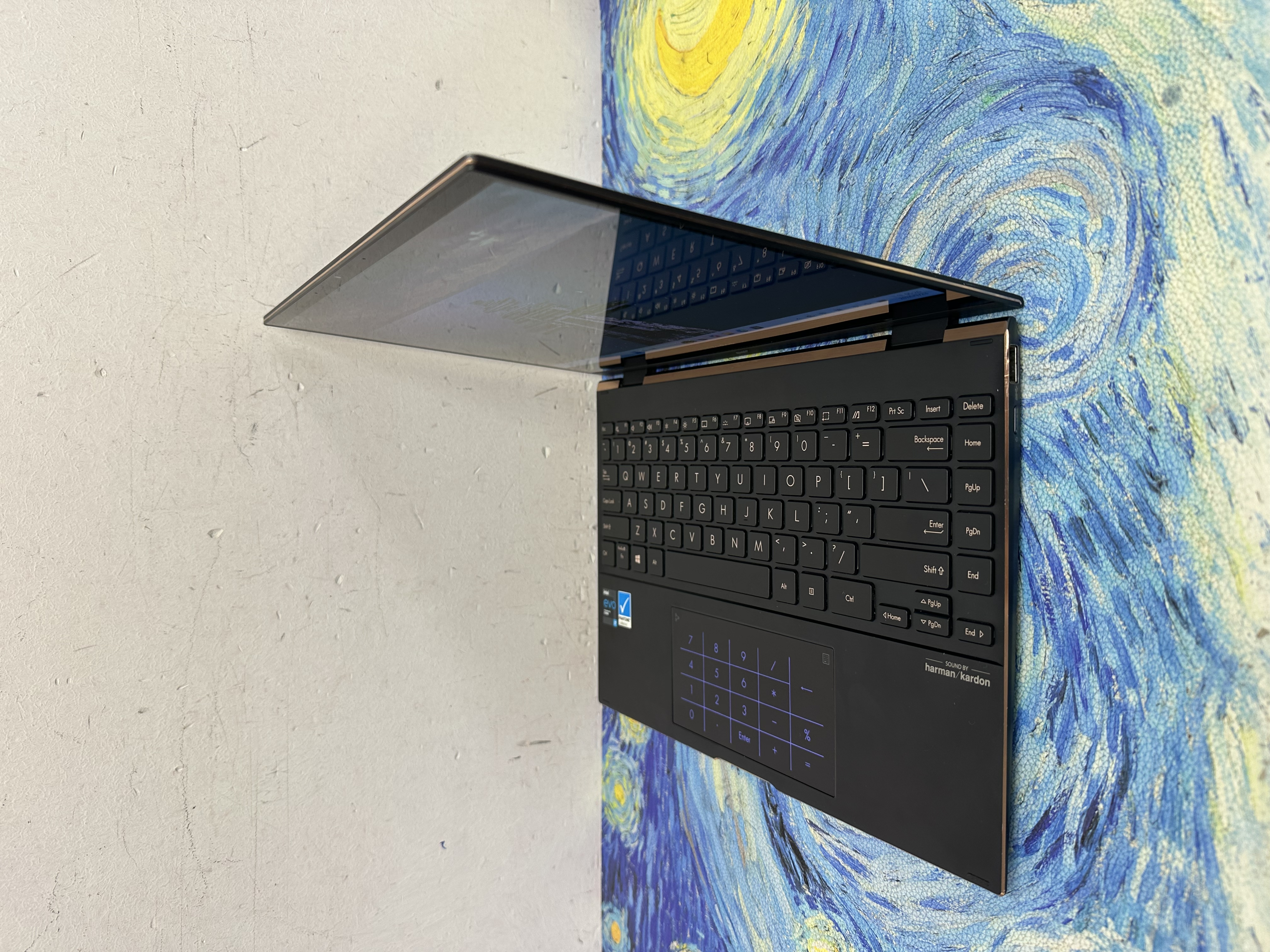 #6193 Asus Zenbook 13寸 Intel i7-1165G7/16GB Ram/512GB SSD /Pantone認證/Laptop / Notebook / Tablet / YouTube / Netflix / Win11/ Office / Work / PC