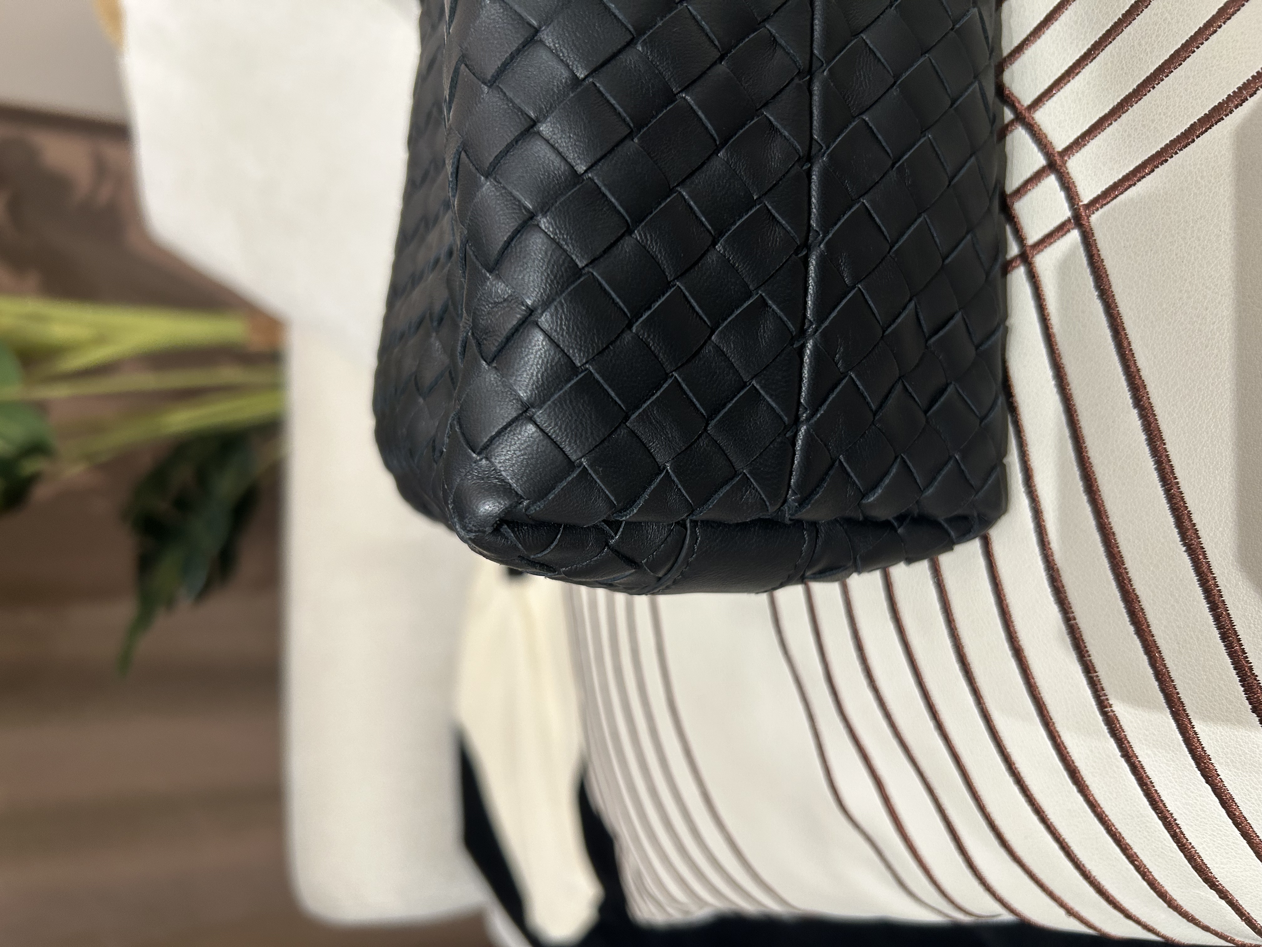 Bottega Veneta BV hobo Black Lambskin bag 100%Authentic,90%new✅dust bag