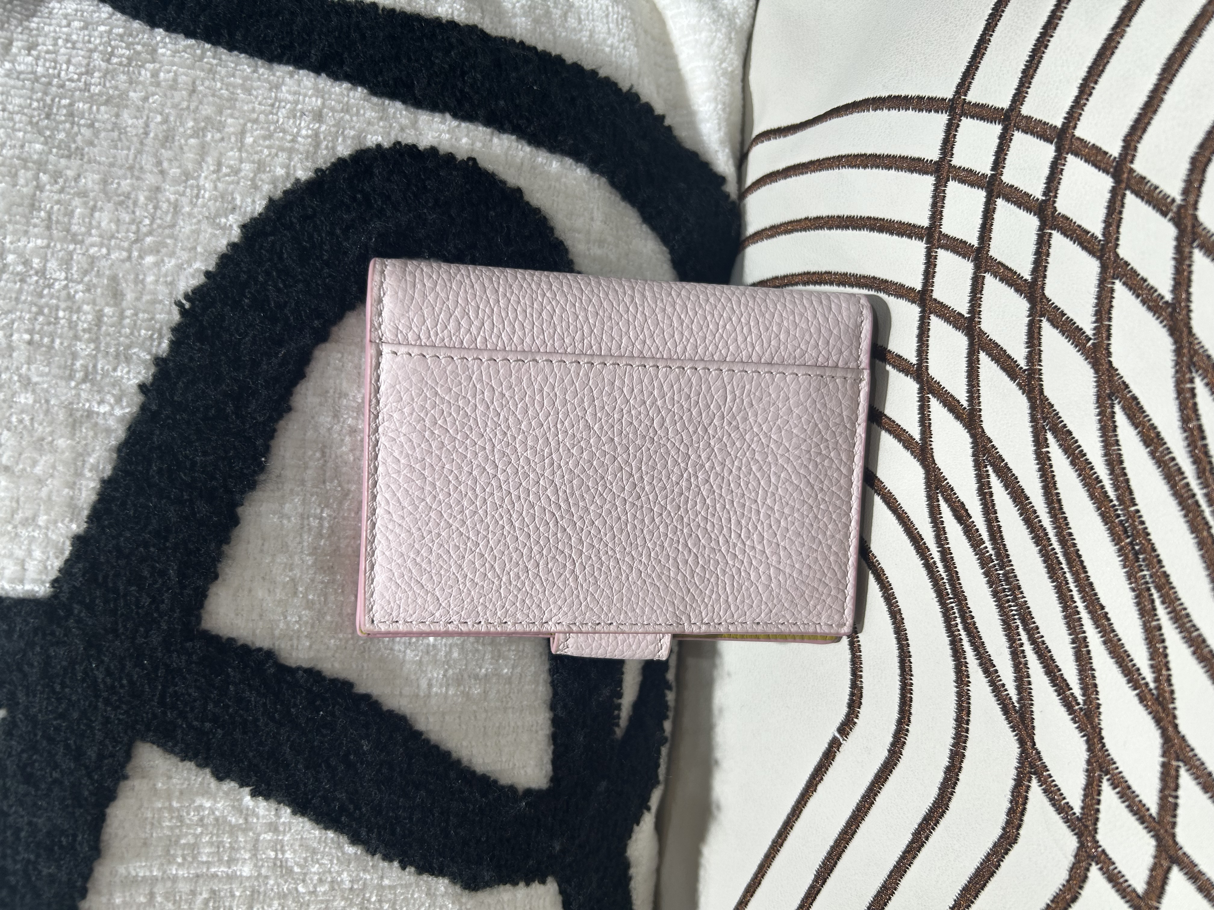 Gucci Card holder Calfskin 100%Authentic, 99%New ✅Dust bag