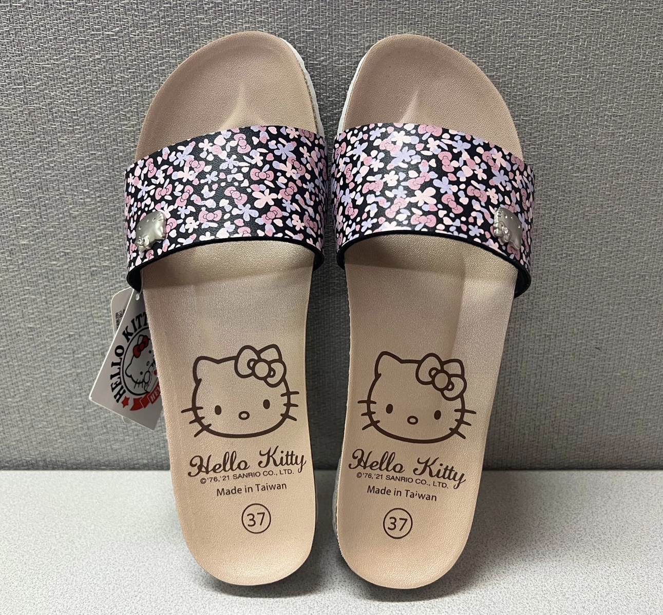 🇹🇼台灣直送🇹🇼 Hello Kitty 小碎花拖鞋