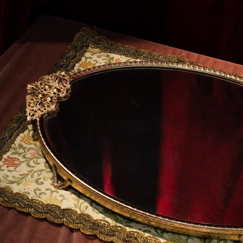 C.a. 1950s Sophisticated Scrollwork Champagne Rose Gold Regent of London Mirror Tray(MT1530)