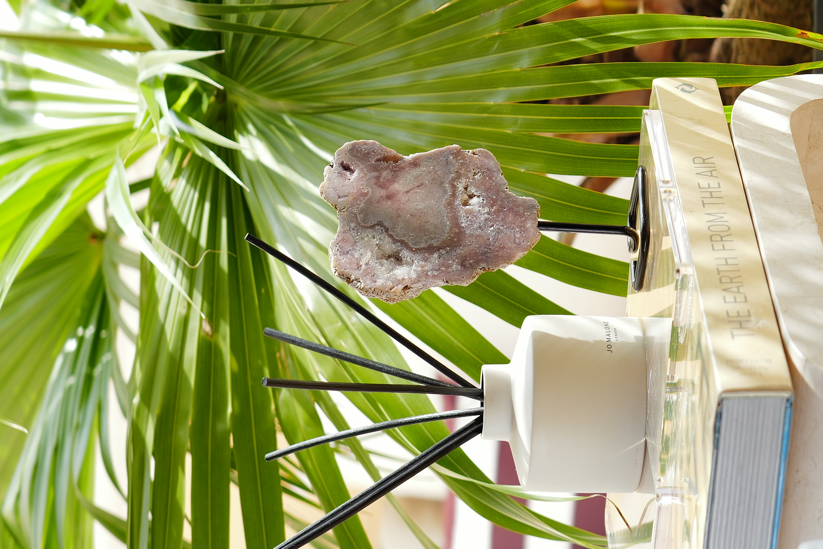 ༒19.8cm粉紅紫水晶 晶牙原石 連托架擺件༒PA.7008C2AGAA8-RA22*9em