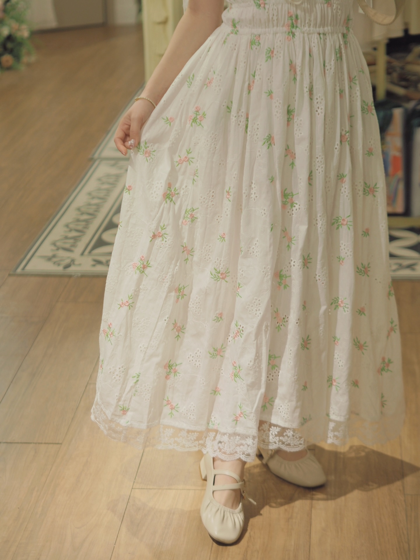 膊頭絲帶碎花吊帶裙