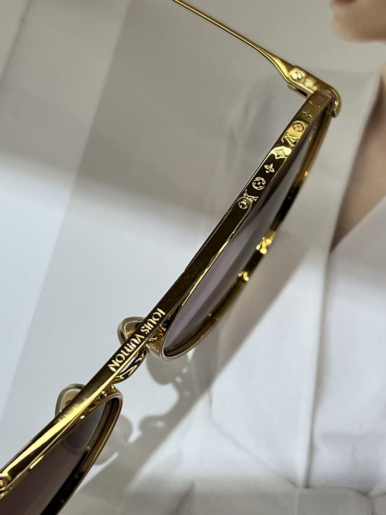 Louis Vuitton The LV Pilot 