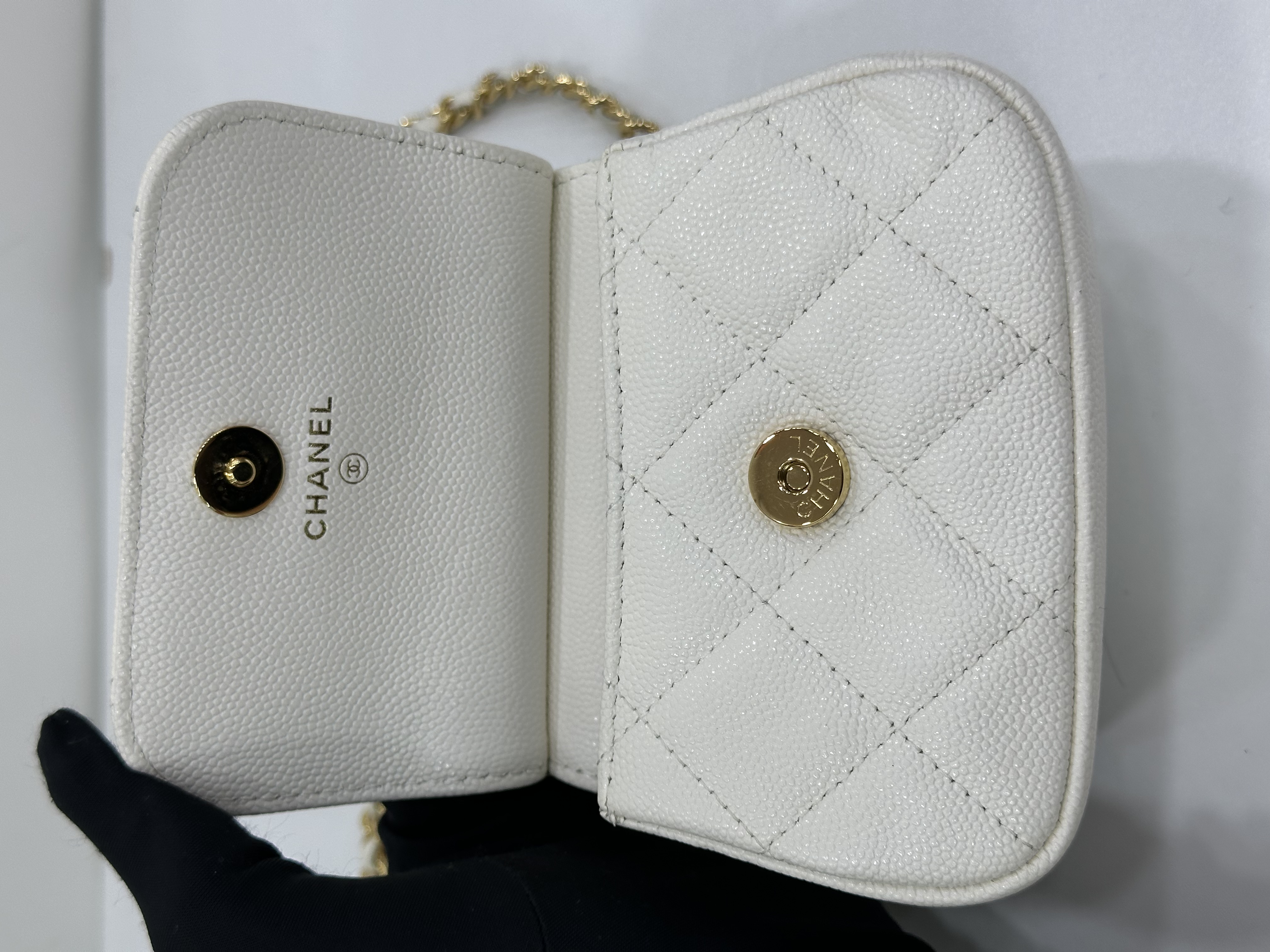 直播貨品 |  [1個-$100 2個-$300］GG09