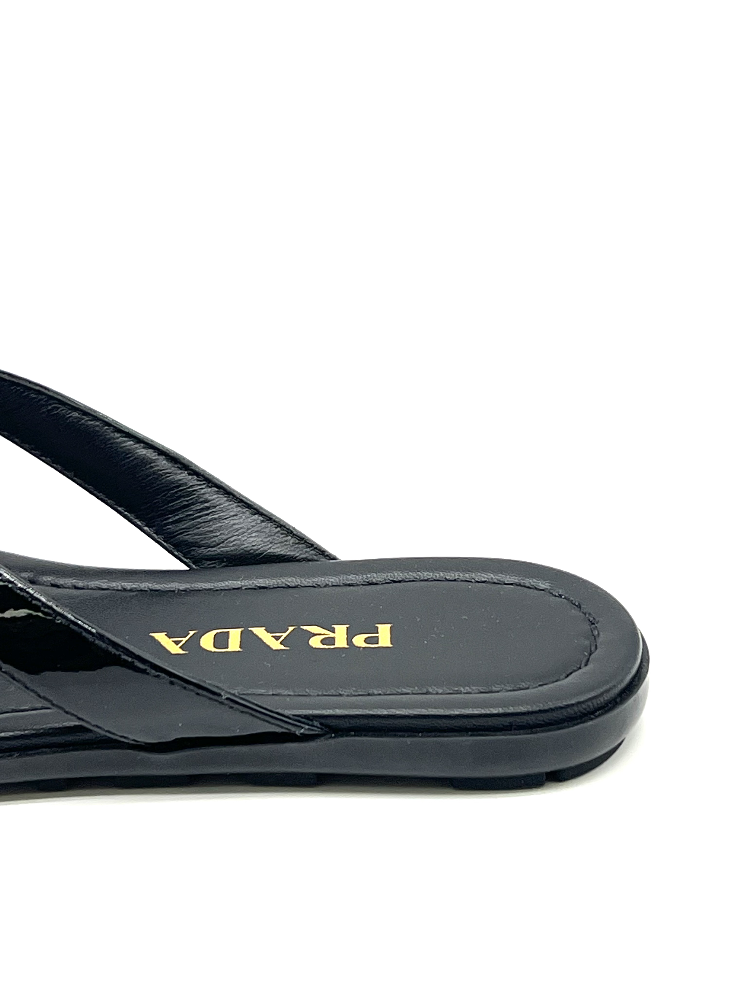 Unused Item PRADA Black Patent Leather Thong Espadrille Sandals / Product Code: 26051015