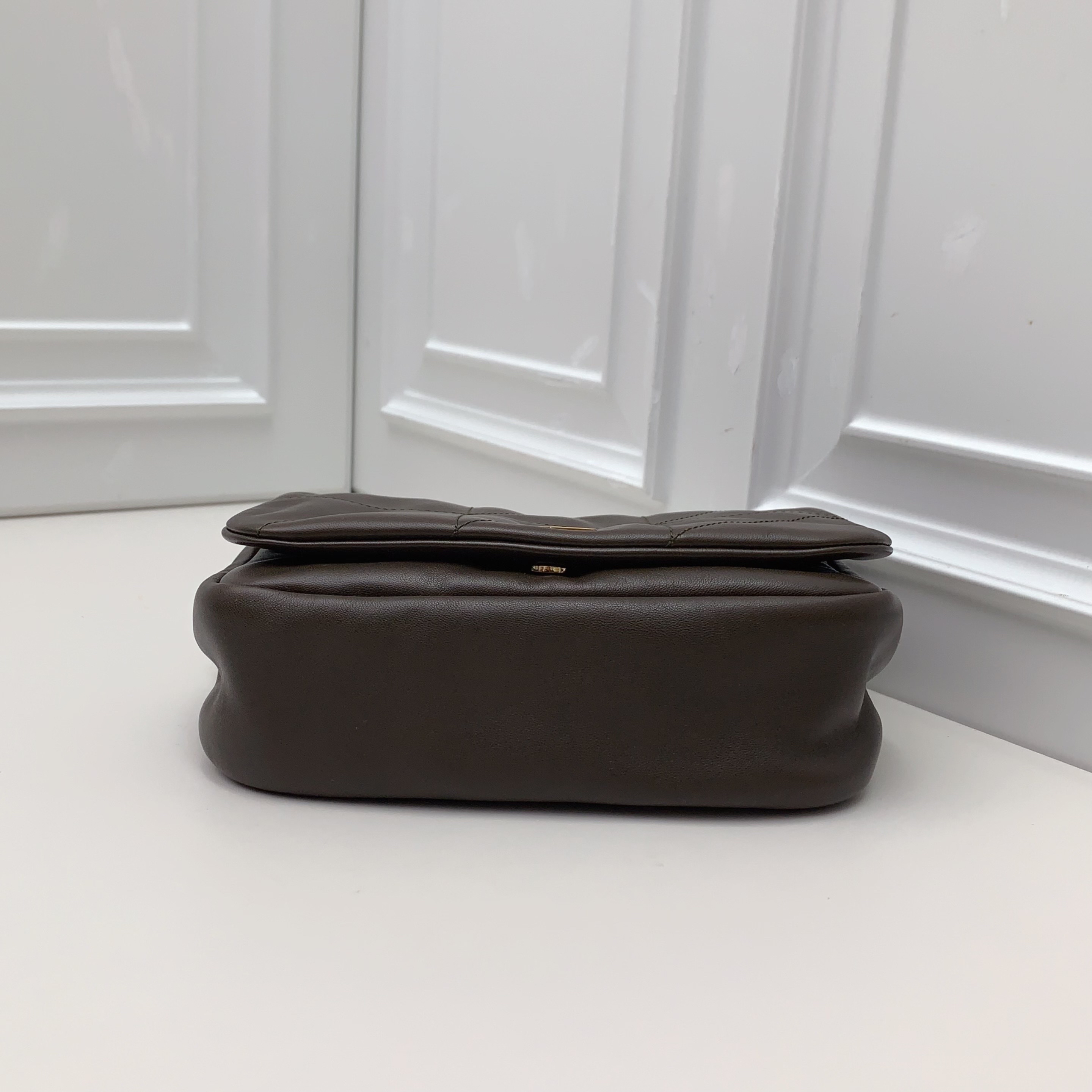 【預訂貨品】YSL Jamie橄欖綠色羊皮mini斜咩包 