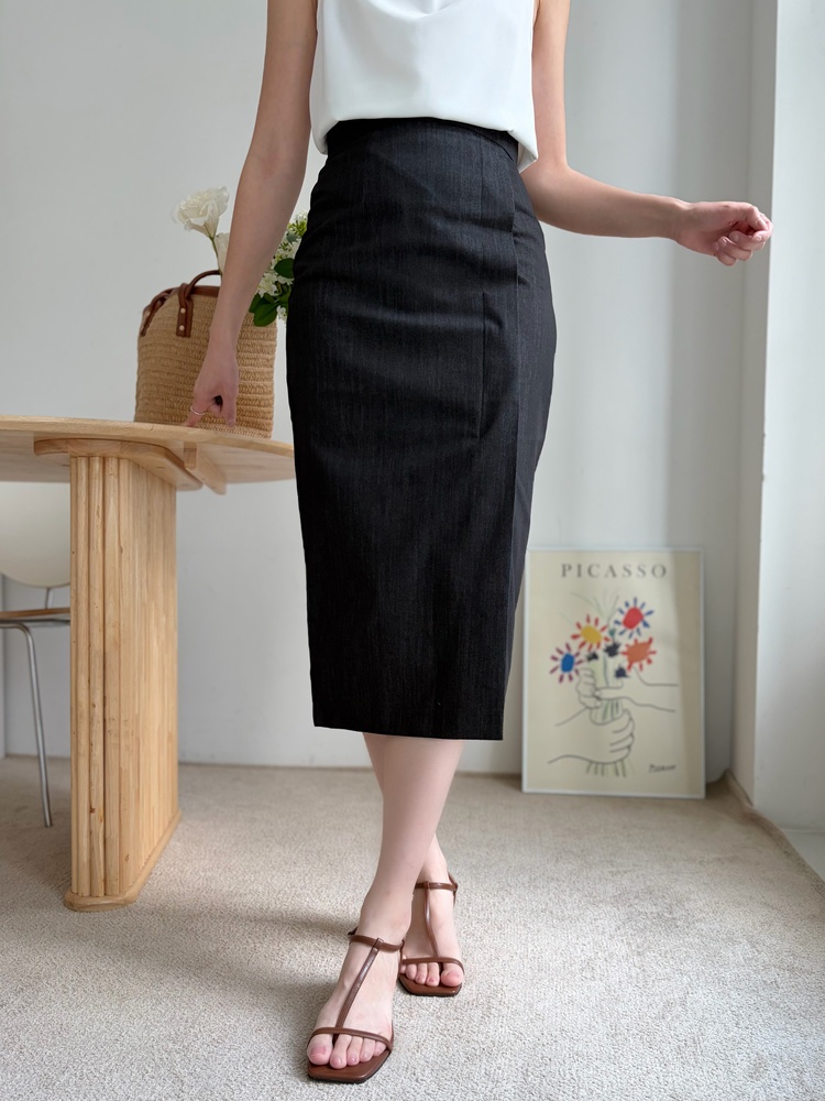Front Slit Pencil Skirt (Black)