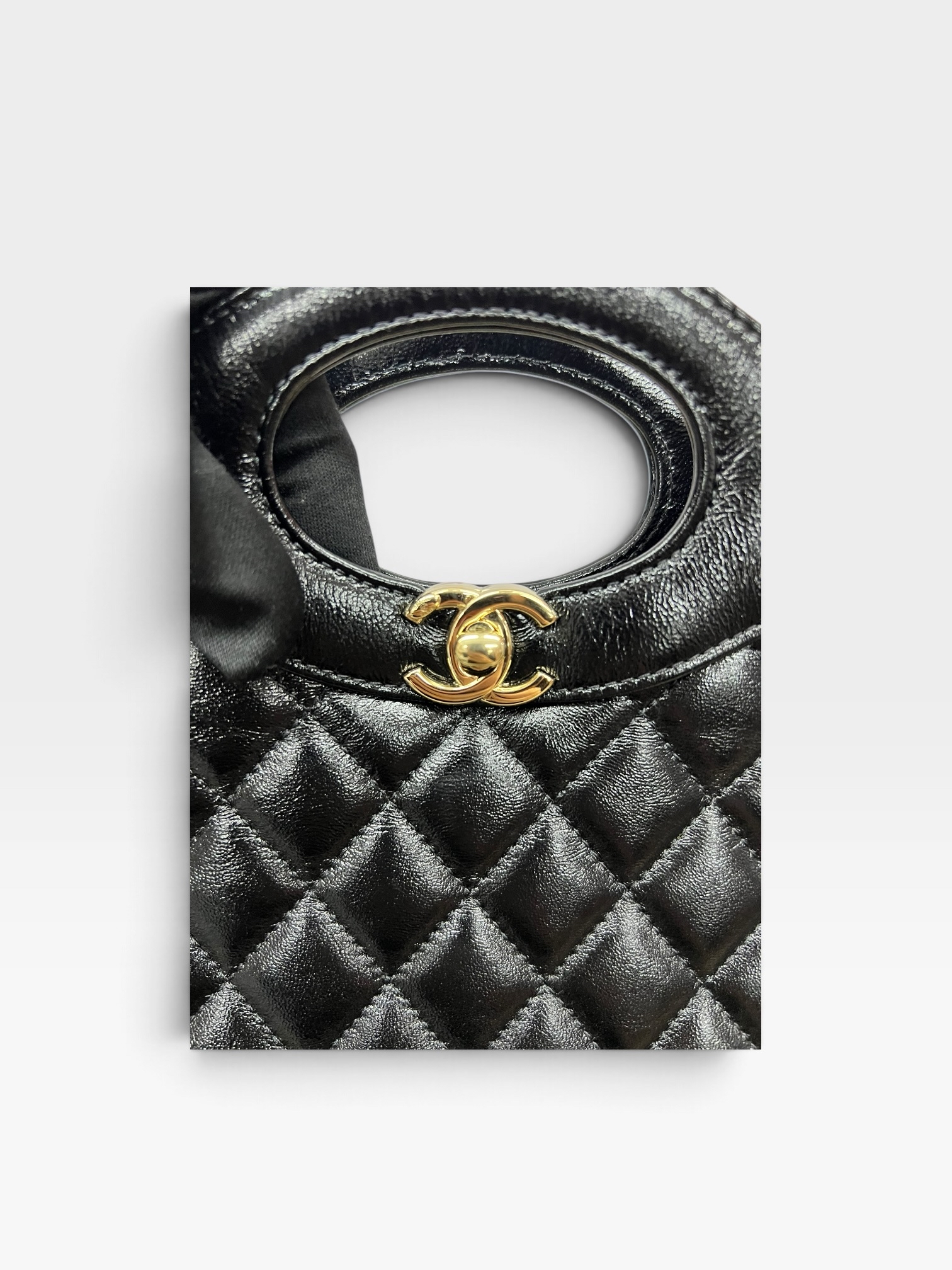 Pre-Owned CHANEL Bag Mini /Product Code: 102711