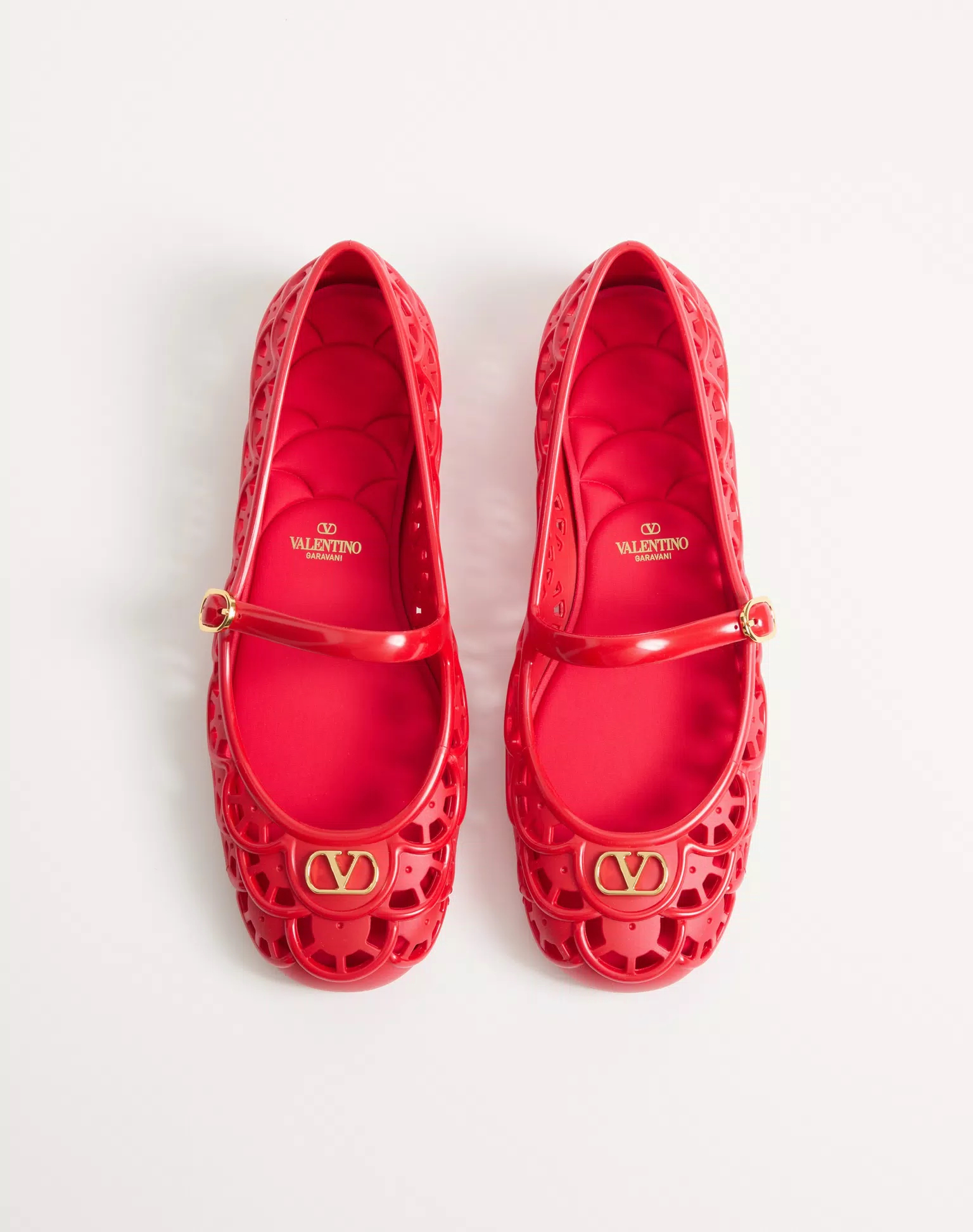 折後✨新款🆕訂貨🍒Valentino 防水jelly flat  落雨可以著！  Size 36/37/38/39/41/42