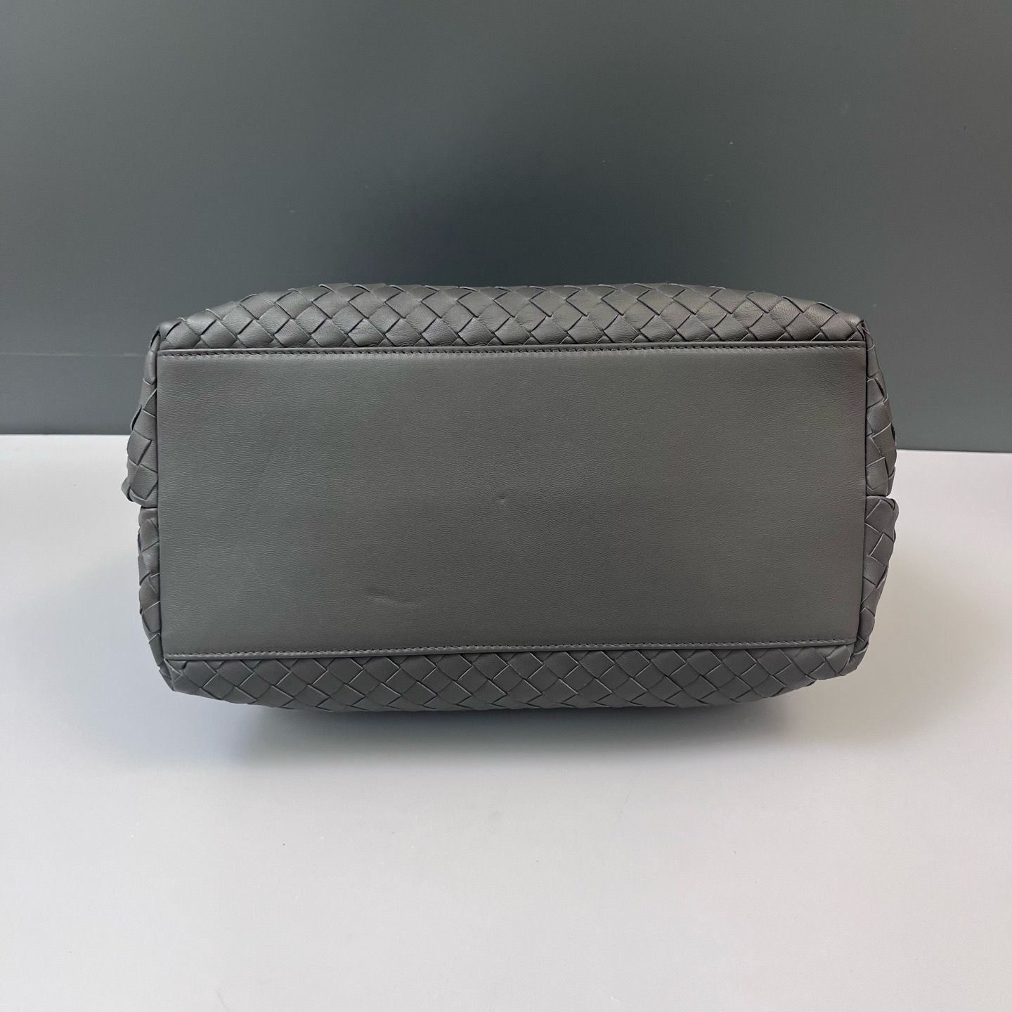 【預訂貨品】BV 灰色編織tote bag