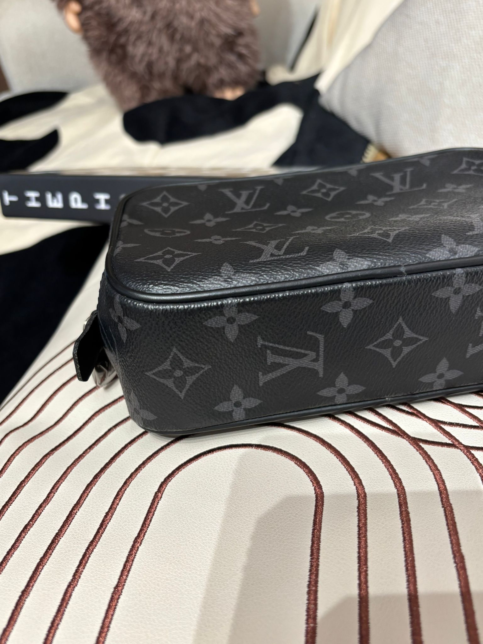 Lv Toilette Trousse Toilette M43384 100%Authentuc, 95%New