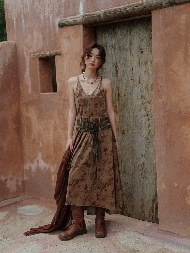 D10001废土风丝绒裙