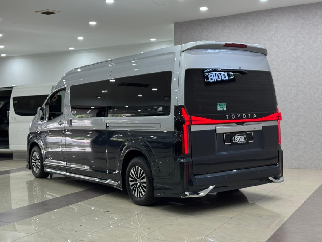 HIACE 2 TONE PAINTING