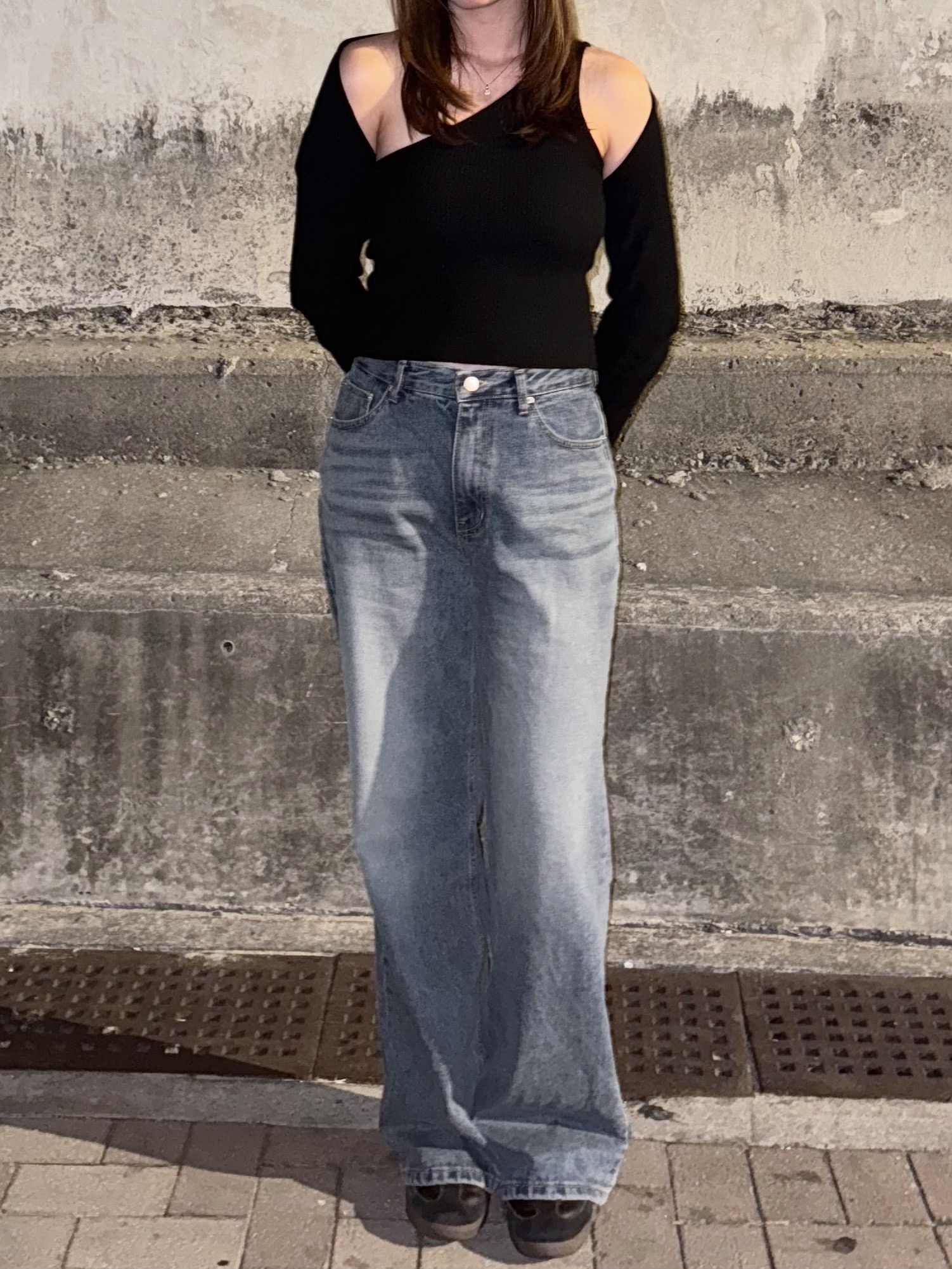 [顯鎖骨線條!]女人味坑紋斜肩兩件裝(兩色入)