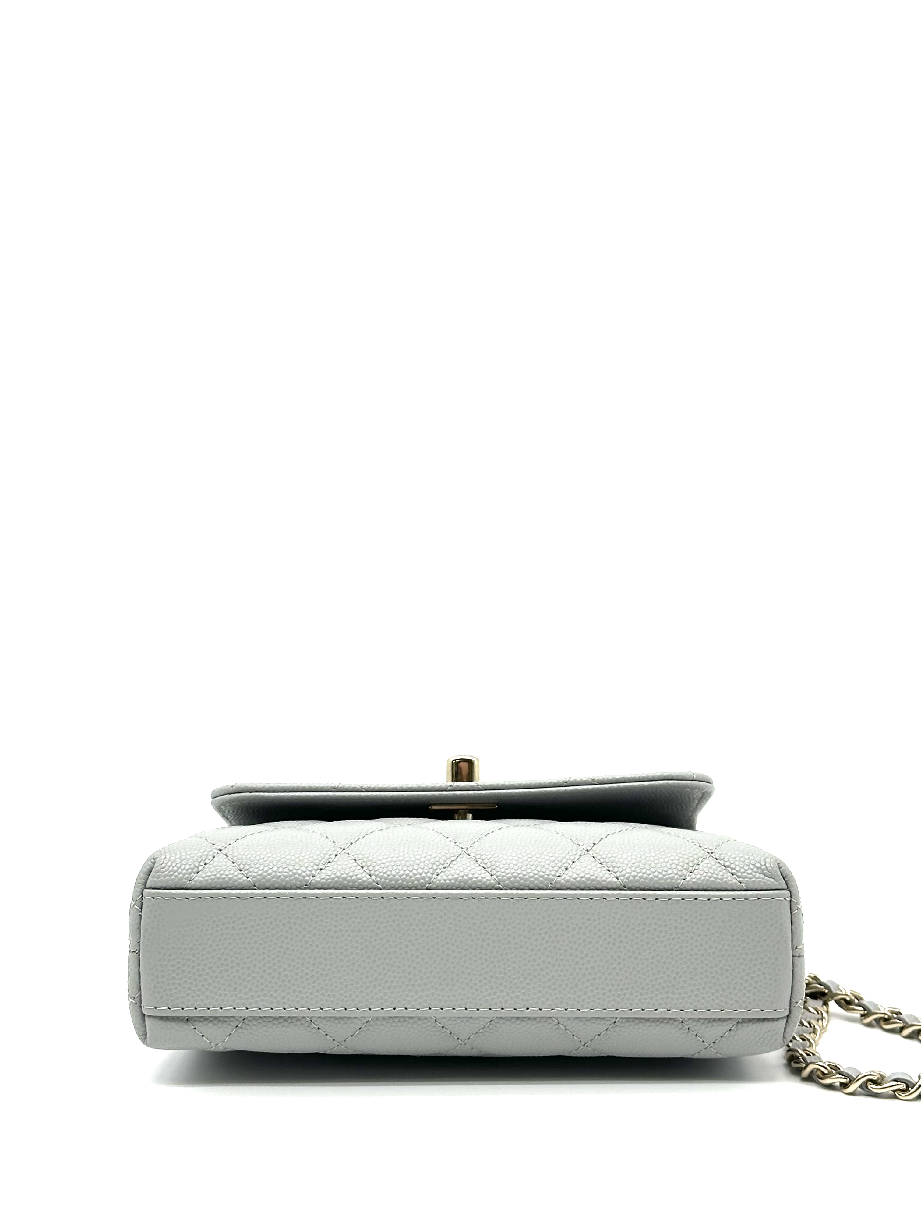 Pre-Owned CHANEL Quilted Caviar Coco Top Handle Flap Bag / Product Code: 26042109