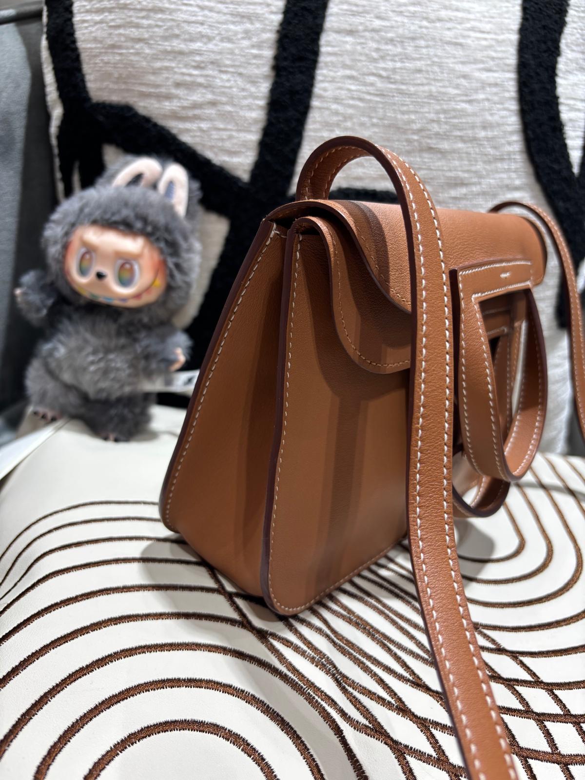 Hermes Mini Halzan STAMP A gold 100%Authentic, 98%New✅Dust bag✅box