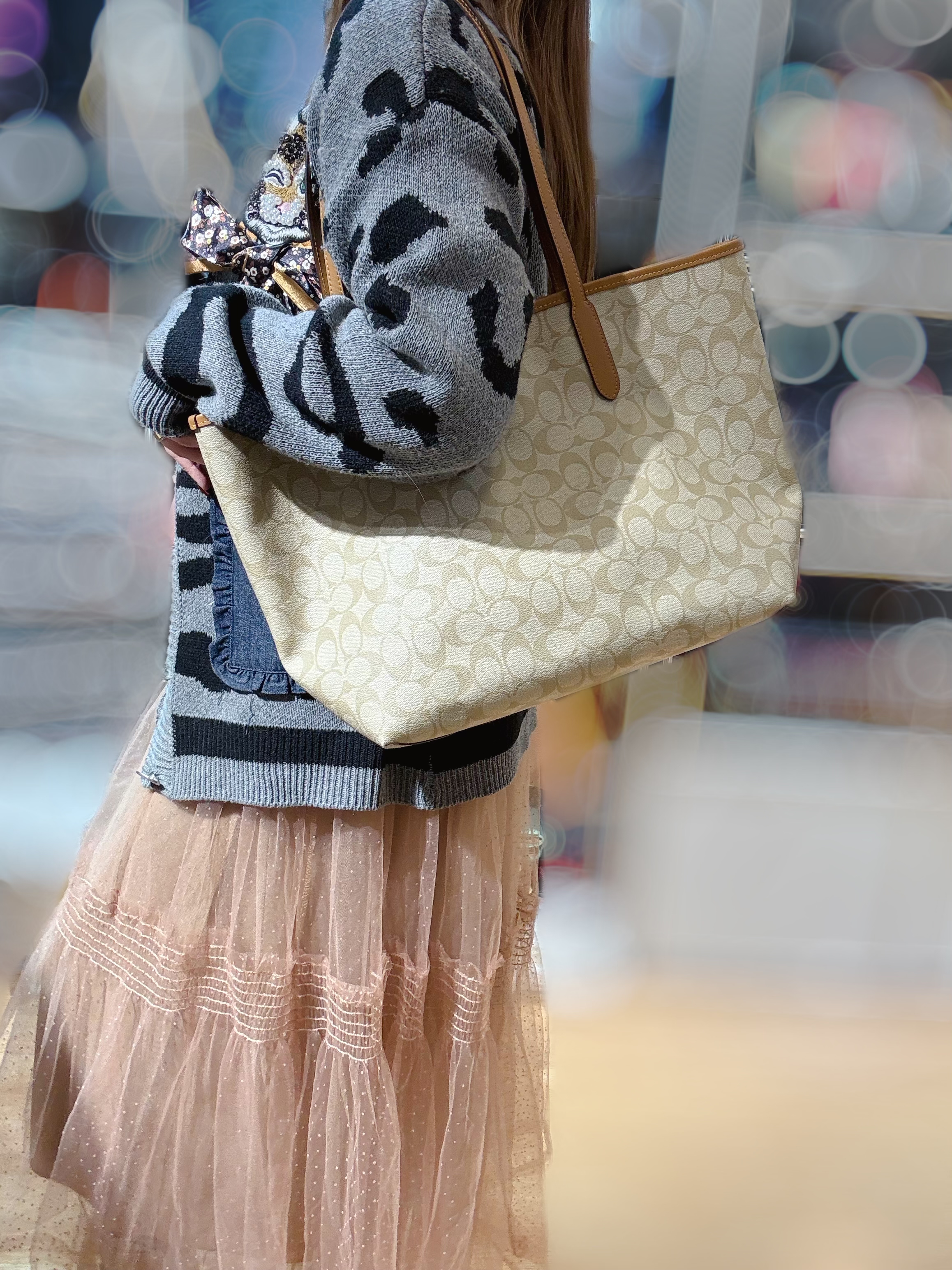 Coach City tote milk tea/m