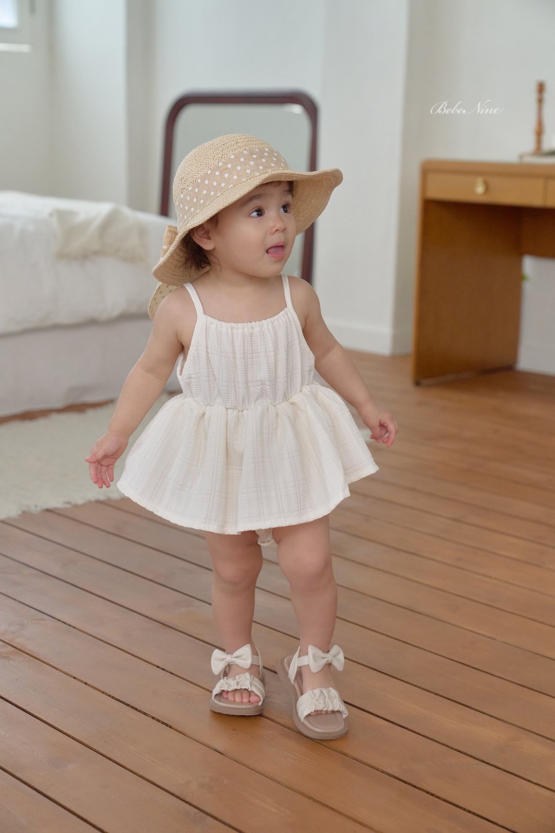 ☀️預訂 韓國直送☀️🇰🇷Bebenine三色格紋提花吊帶包屁裙