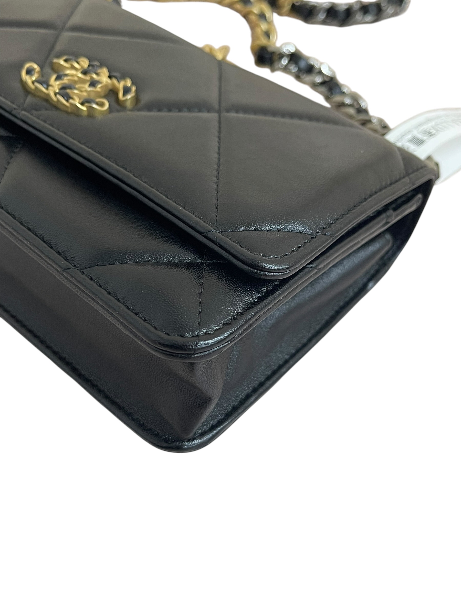 Pre-owned Chanel 19 WOC/ Product Code: 26060809