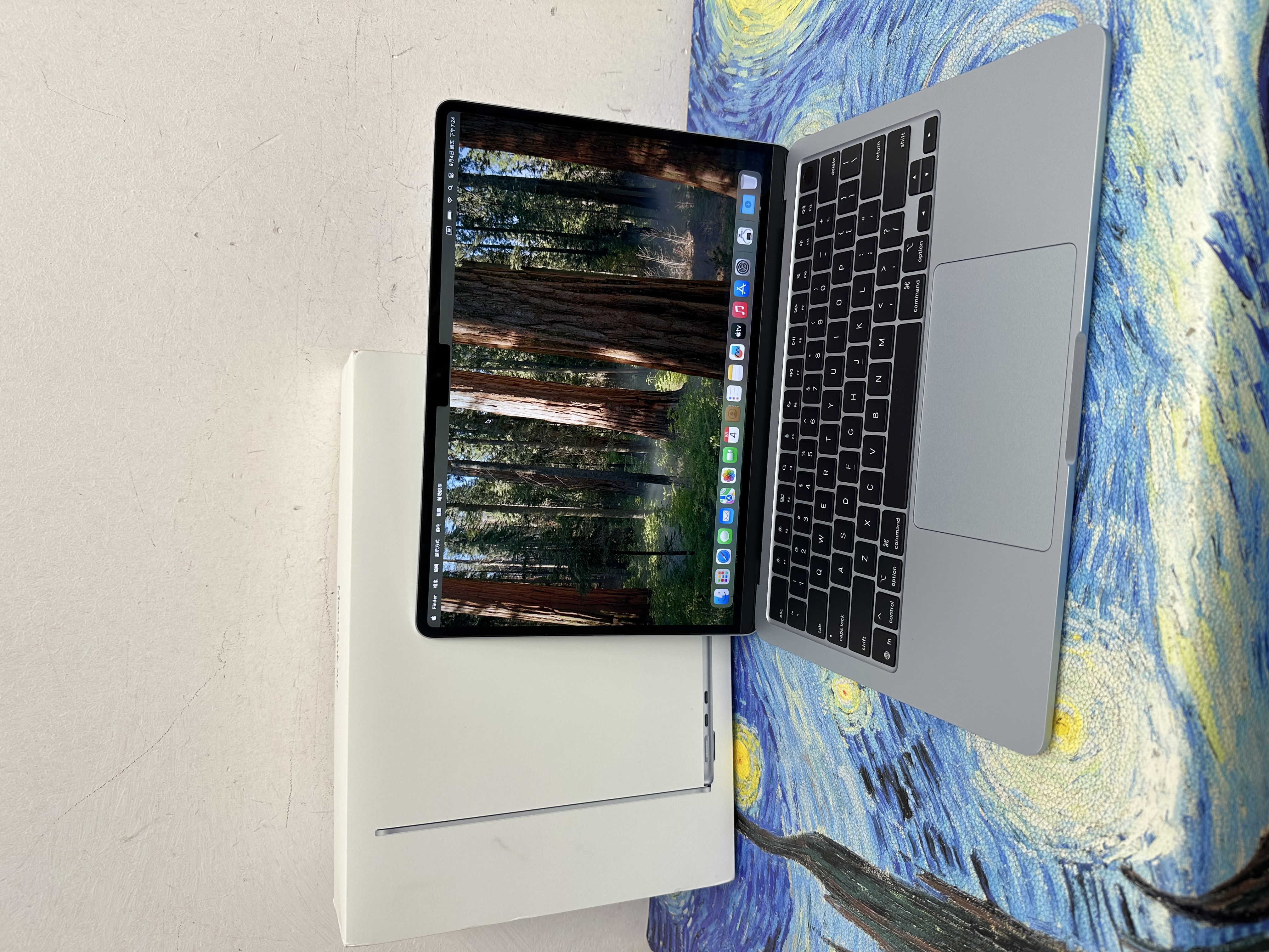 #6123 全新質素 APPLE  MacBook Air M4 2025 M4 CPU/ 16GB Ram/256GB SSD/8核心GPU/Liquid Retina Mon/13吋/天藍色/Gaming Laptop / Notebook / 超強續航能力/文書機 / 畫圖 / 剪片 / Movie / Netflix