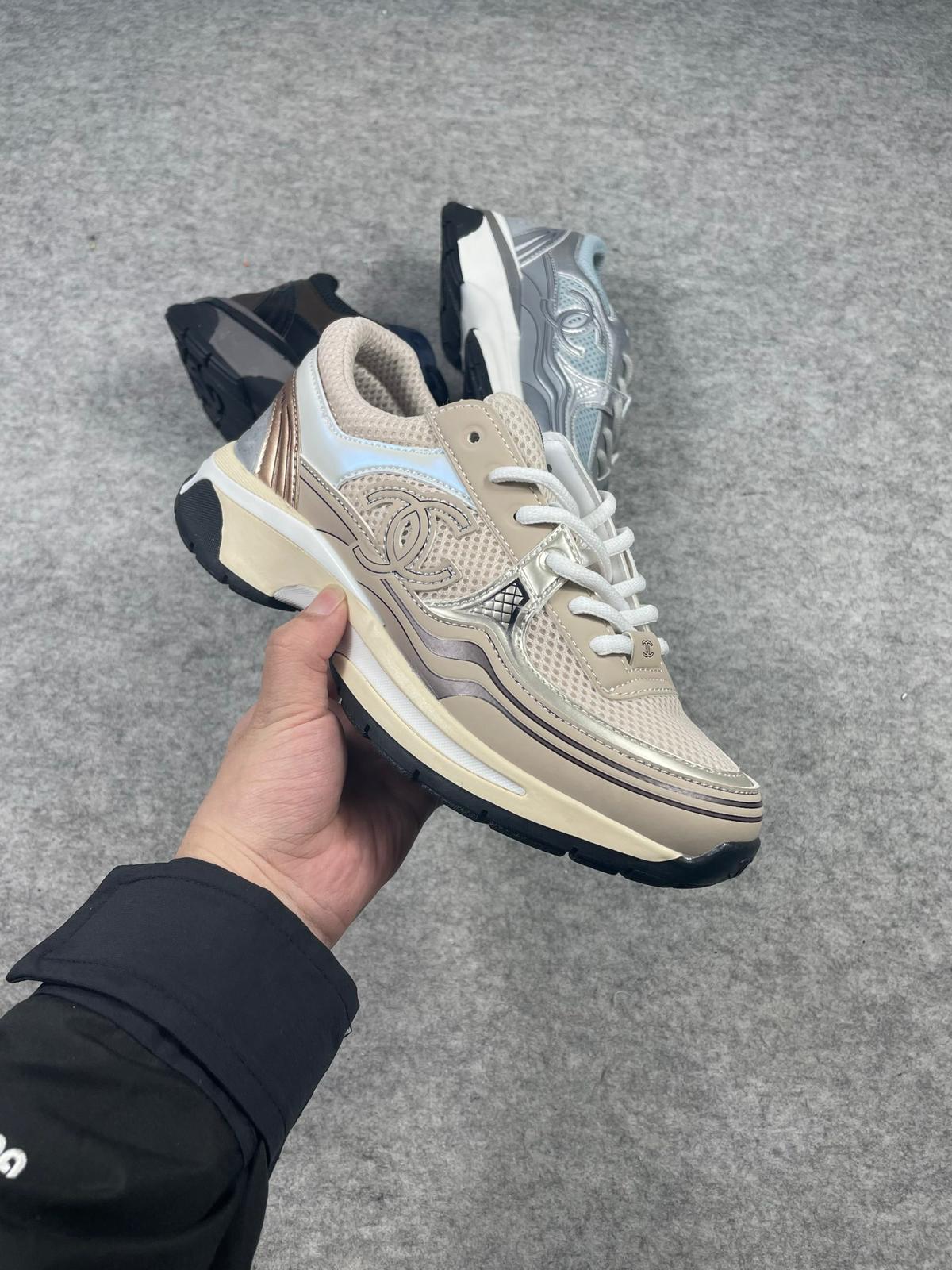$499對/多色,👟 Chanel 23C早春 皮革 徽標 銀角大王