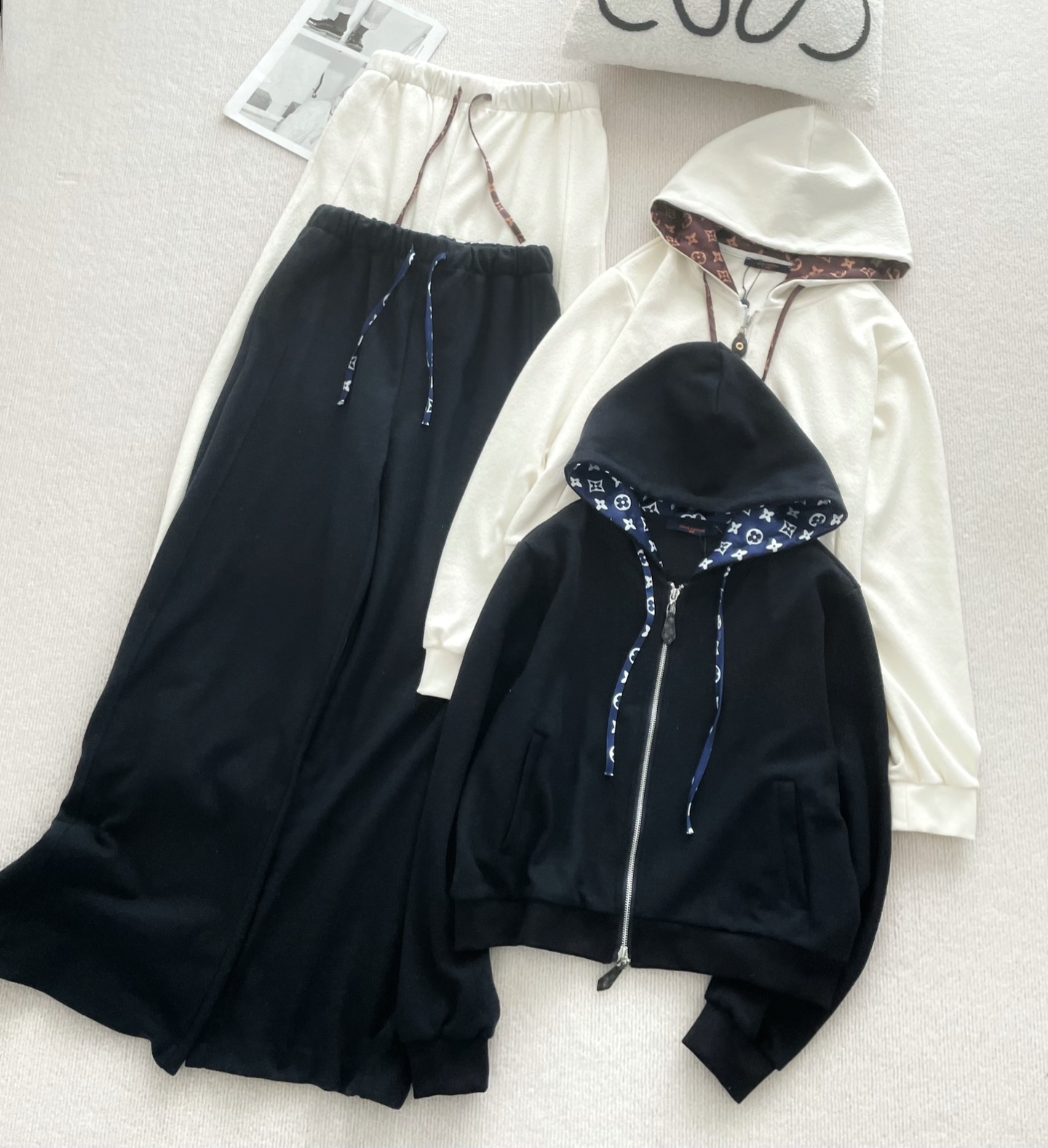 LV 撞色老花法蘭絨拉鏈外套 + 長褲套裝