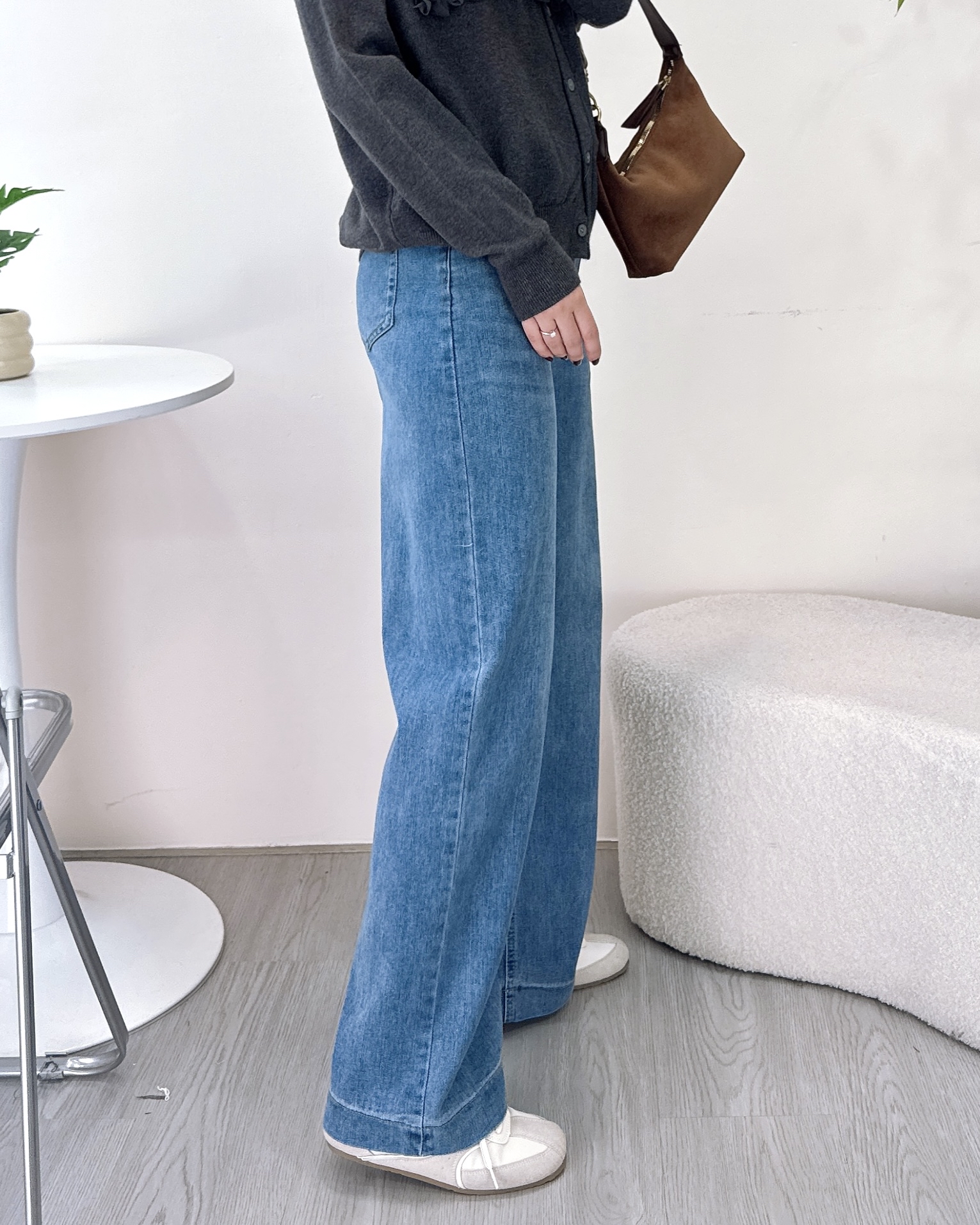 勁柔軟彈性牛仔直腳褲 