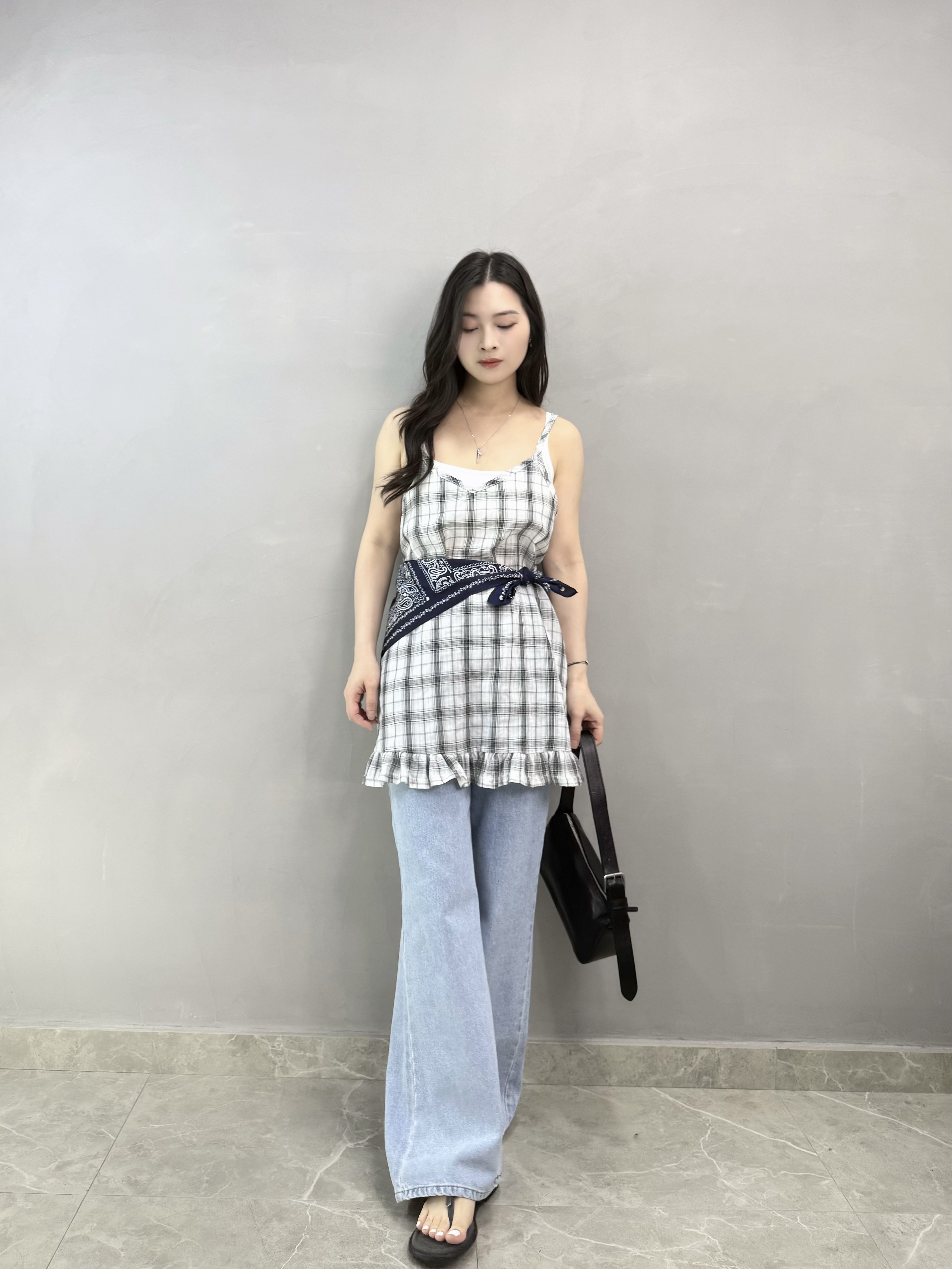 N61 雙絲巾薄牛仔褲