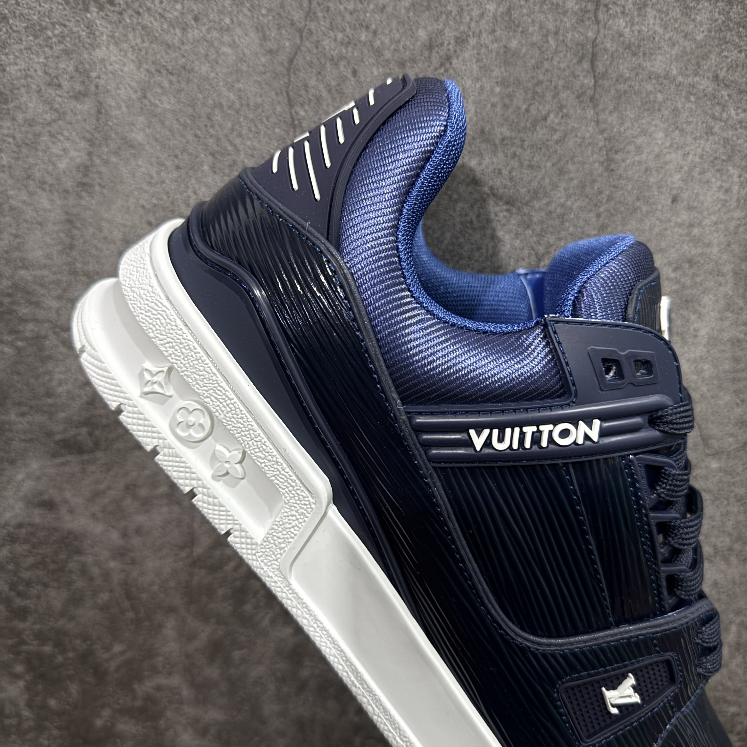 Louis Vuitton LV Trainer 