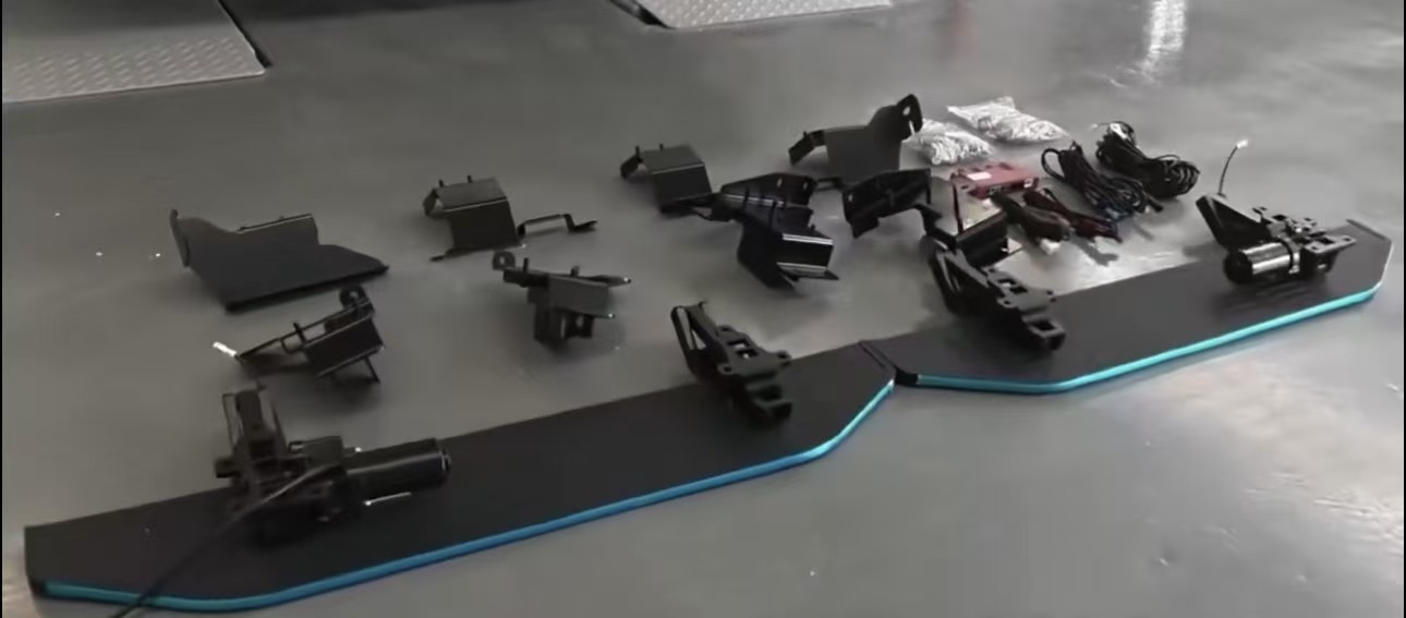 HIACE AUTO SIDE STEP / H300-ASS-2002-MY