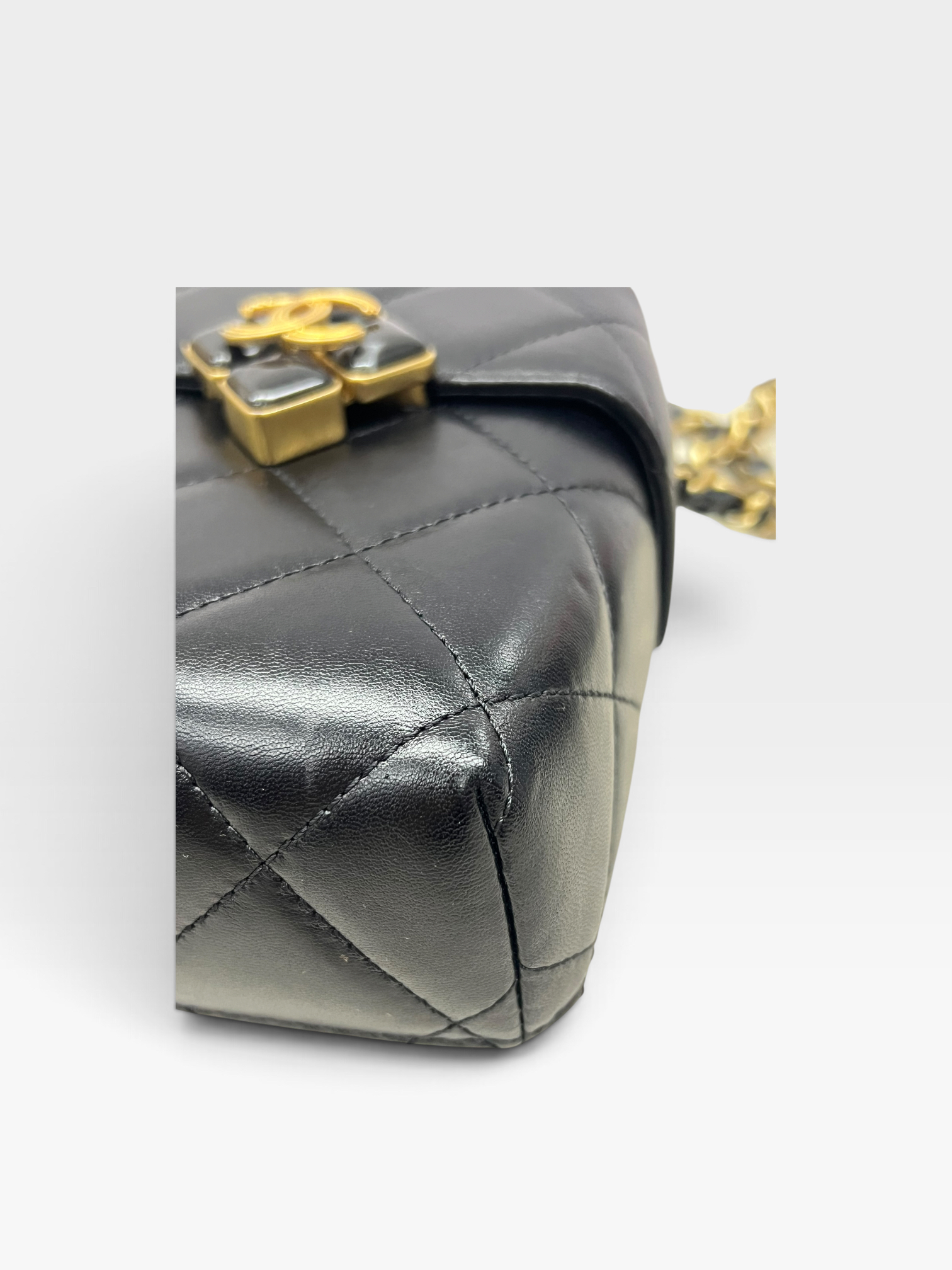 Pre-Owned CHANEL Box Bag / Product Code: 090407